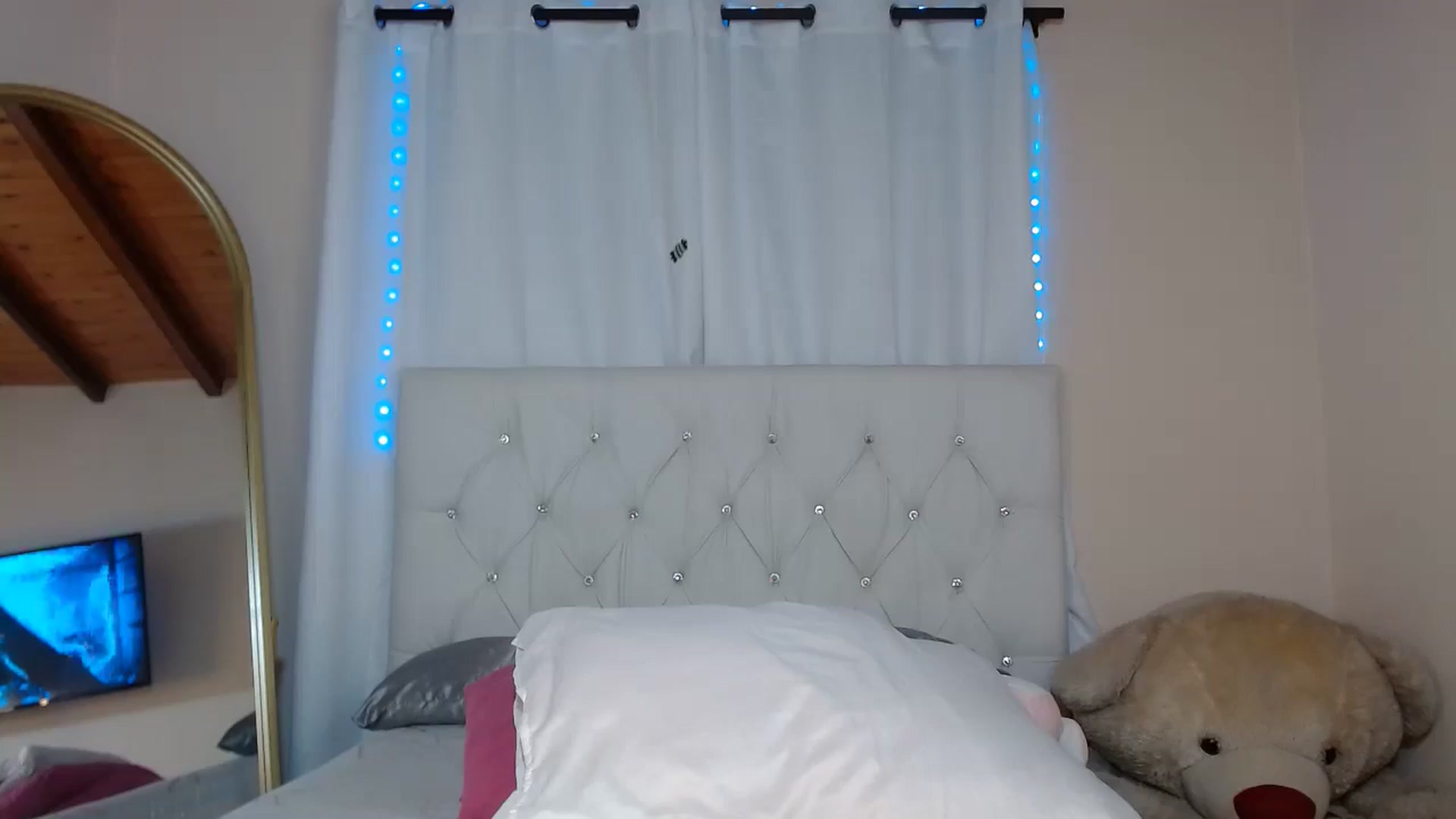 Gallery image thumbnail from Catalina_21_'s myfreecams stream on, 04/28/2025, 11:35 image 11 of 20