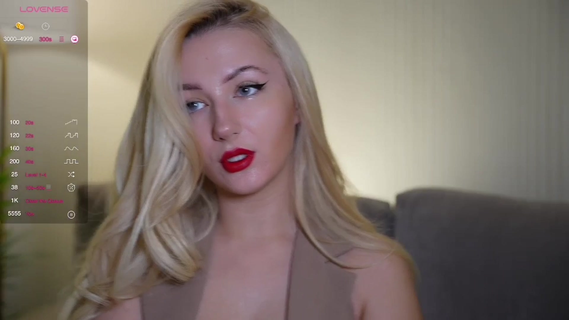 Gallery image thumbnail from Catch_Me's myfreecams stream on, 04/21/2025, 19:30 image 9 of 20