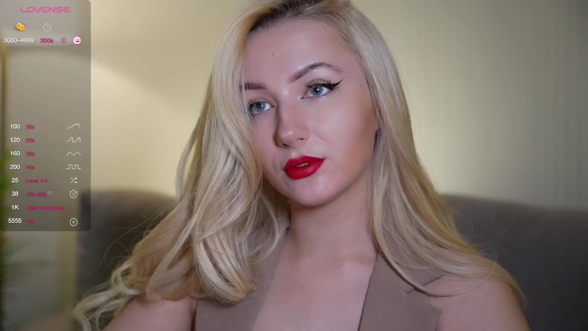 Gallery image thumbnail from Catch_Me's myfreecams stream on, 04/21/2025, 19:30 image 8 of 20