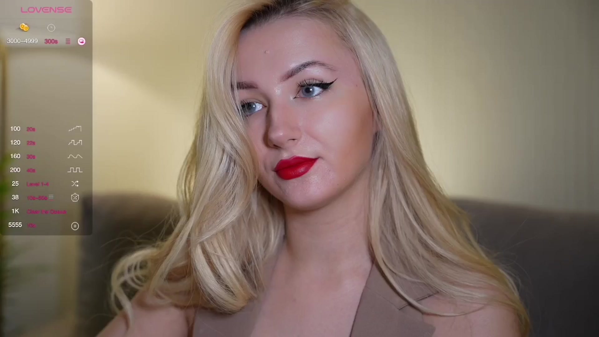Gallery image thumbnail from Catch_Me's myfreecams stream on, 04/21/2025, 19:30 image 6 of 20