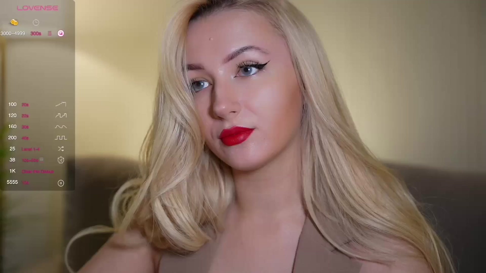 Gallery image thumbnail from Catch_Me's myfreecams stream on, 04/21/2025, 19:30 image 1 of 20