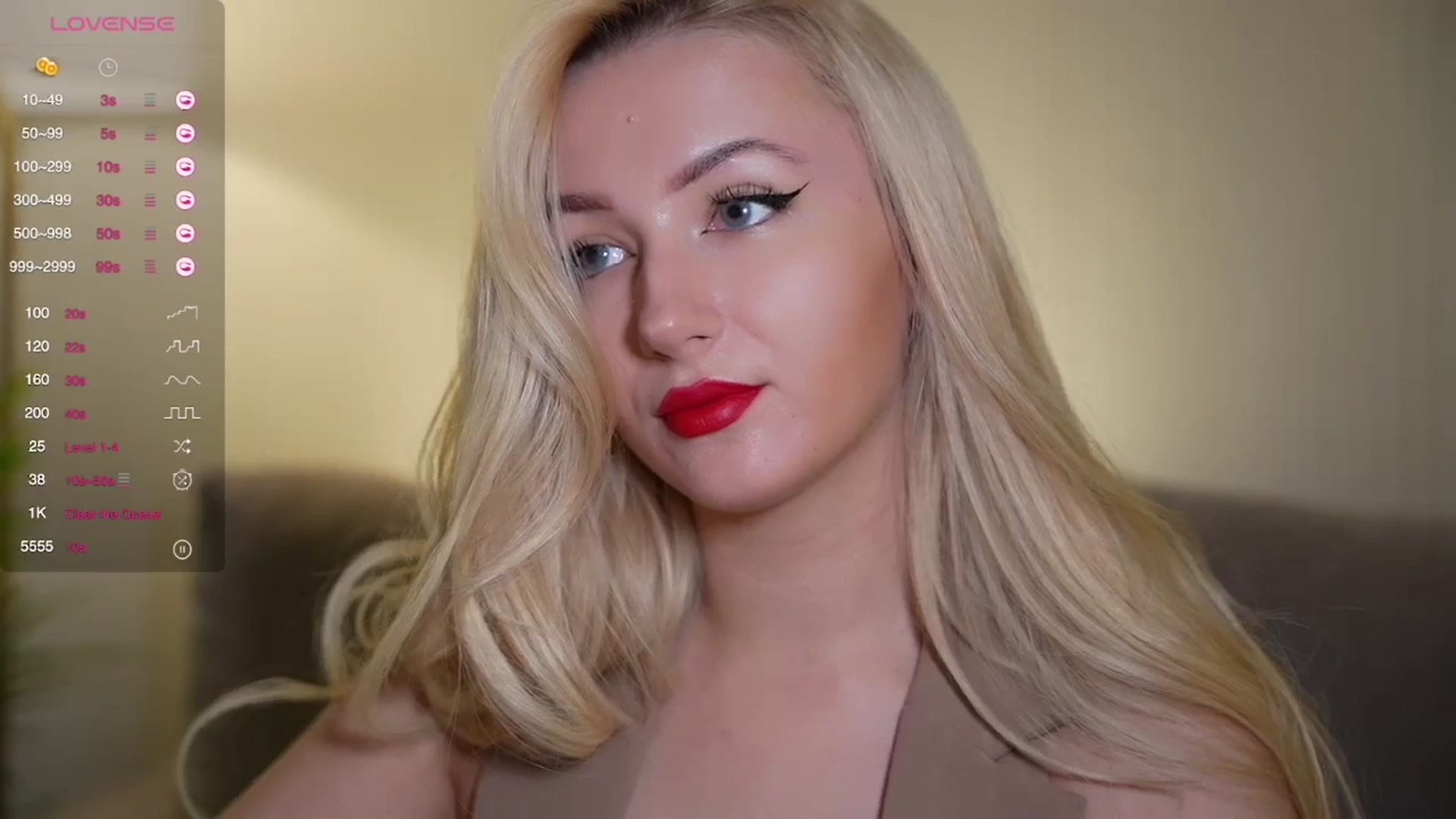 Gallery image thumbnail from Catch_Me's myfreecams stream on, 04/21/2025, 19:30 image 2 of 20