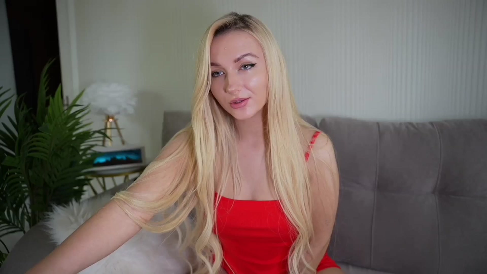 Gallery image thumbnail from Catch_Me's myfreecams stream on, 05/09/2025, 14:05 image 10 of 20