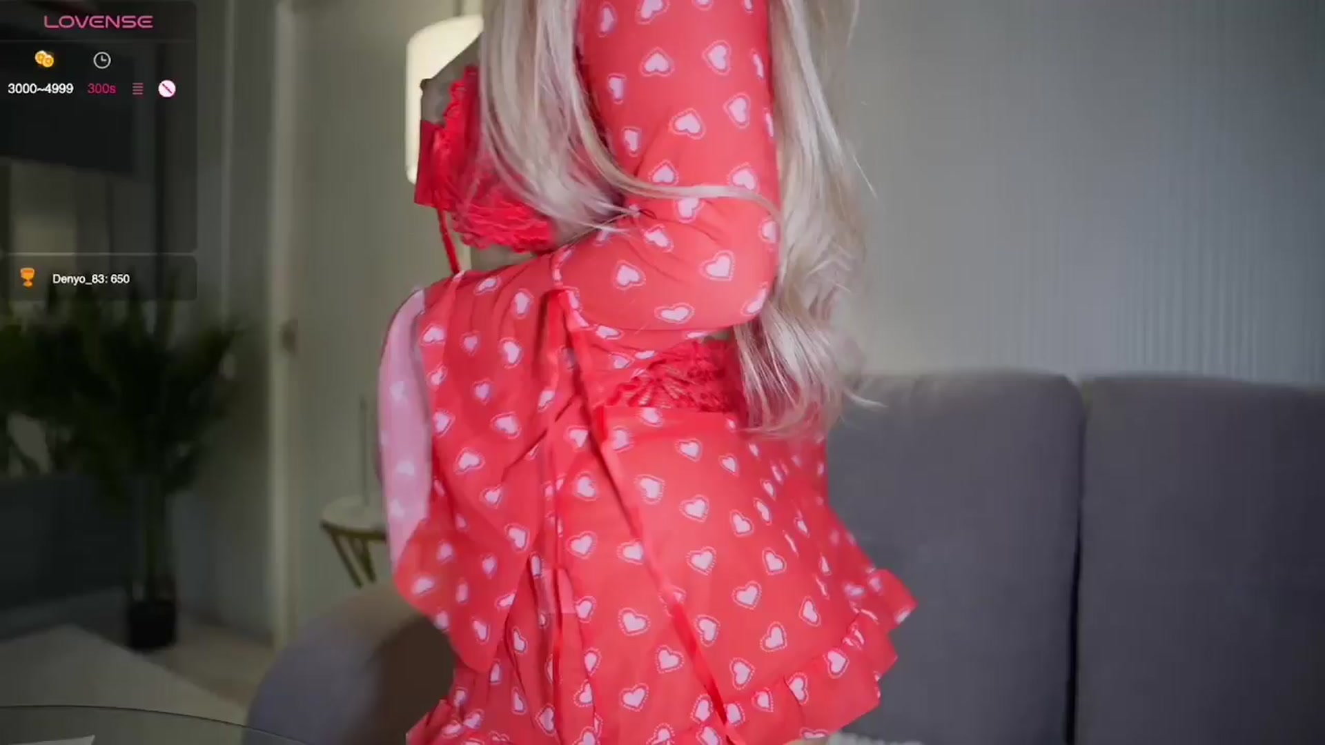 Gallery image thumbnail from Catch_Me's myfreecams stream on, 05/31/2025, 16:02 image 8 of 20