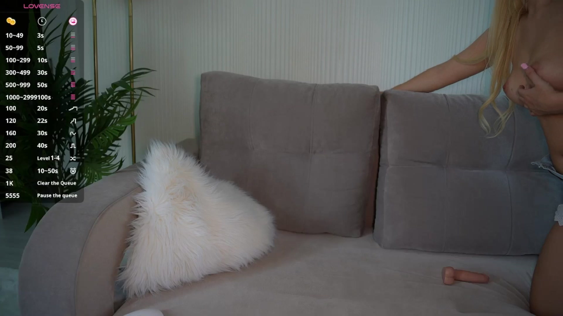 Gallery image thumbnail from Catch_Me's myfreecams stream on, 06/17/2025, 13:24 image 7 of 20