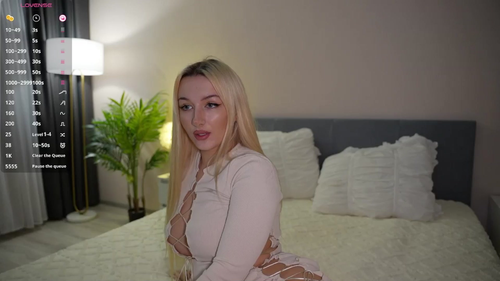 Gallery image thumbnail from Catch_Me's myfreecams stream on, 08/09/2025, 19:10 image 4 of 20
