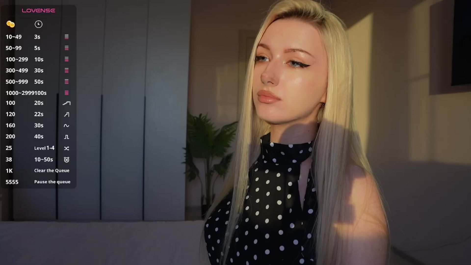 Gallery image thumbnail from Catch_Me's myfreecams stream on, 10/08/2025, 14:01 image 3 of 20