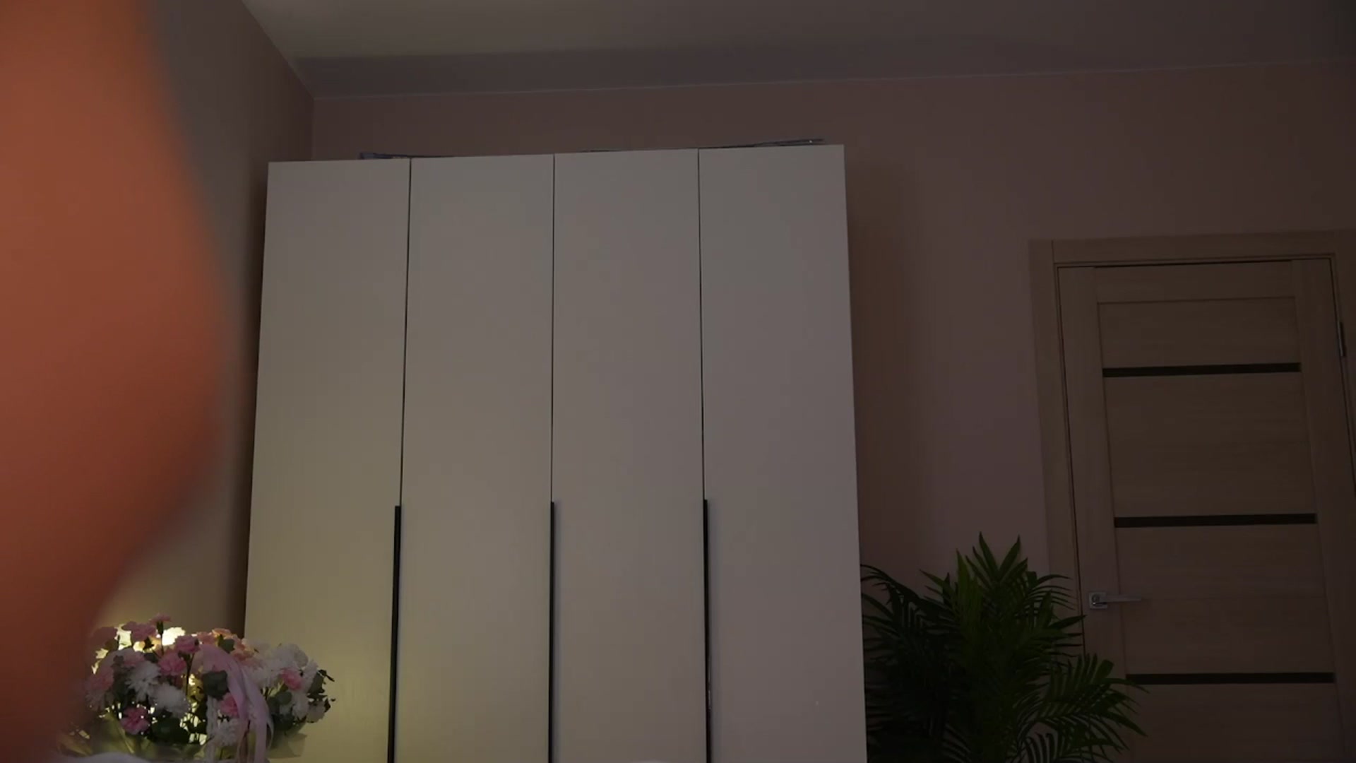 Gallery image thumbnail from Catch_Me's myfreecams stream on, 10/25/2025, 21:14 image 17 of 20