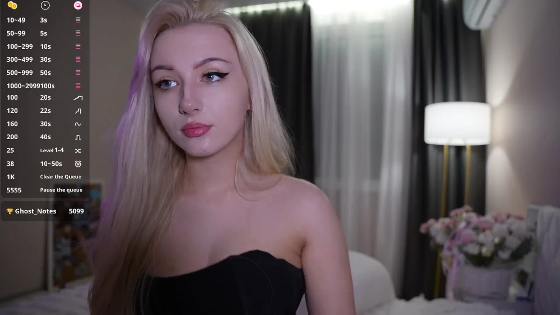 Gallery image thumbnail from Catch_Me's myfreecams stream on, 10/27/2025, 20:14 image 6 of 20