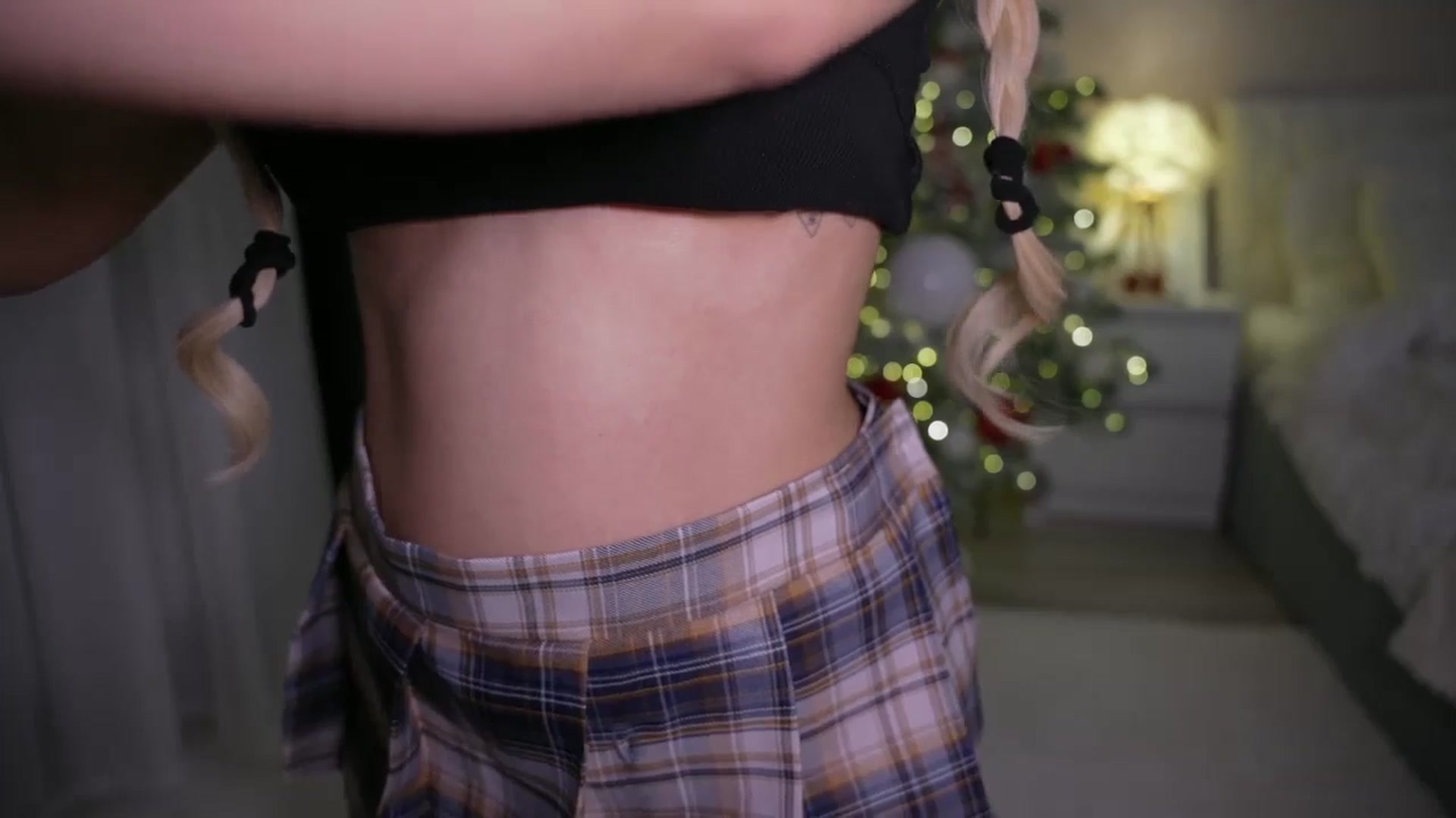 Gallery image thumbnail from Catch_Me's myfreecams stream on, 11/22/2025, 18:32 image 10 of 20