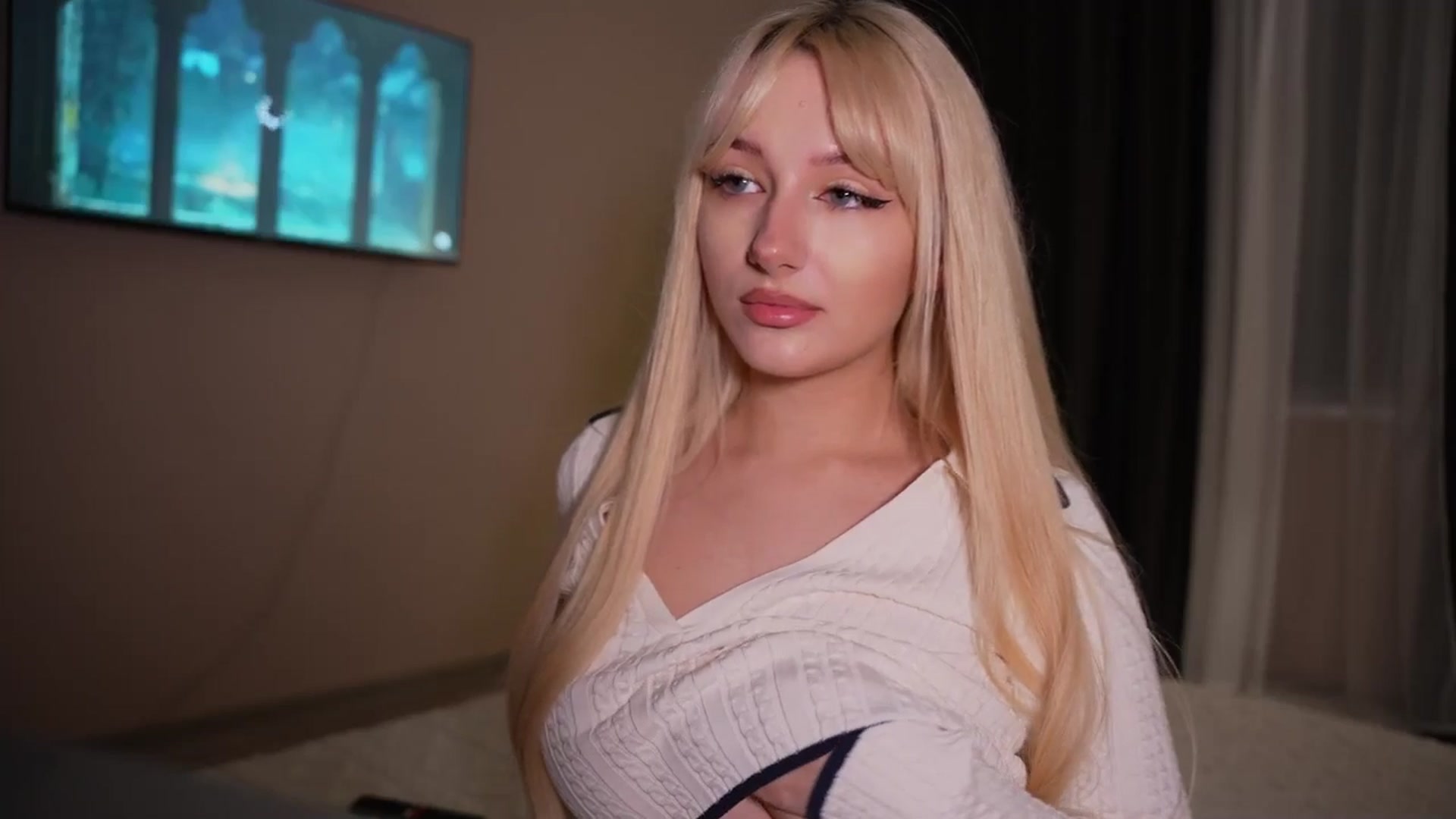 Gallery image thumbnail from Catch_Me's myfreecams stream on, 12/10/2025, 02:24 image 15 of 20