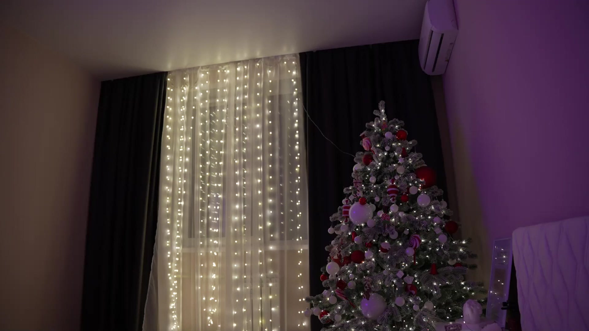 Gallery image thumbnail from Catch_Me's myfreecams stream on, 12/20/2025, 19:02 image 13 of 20