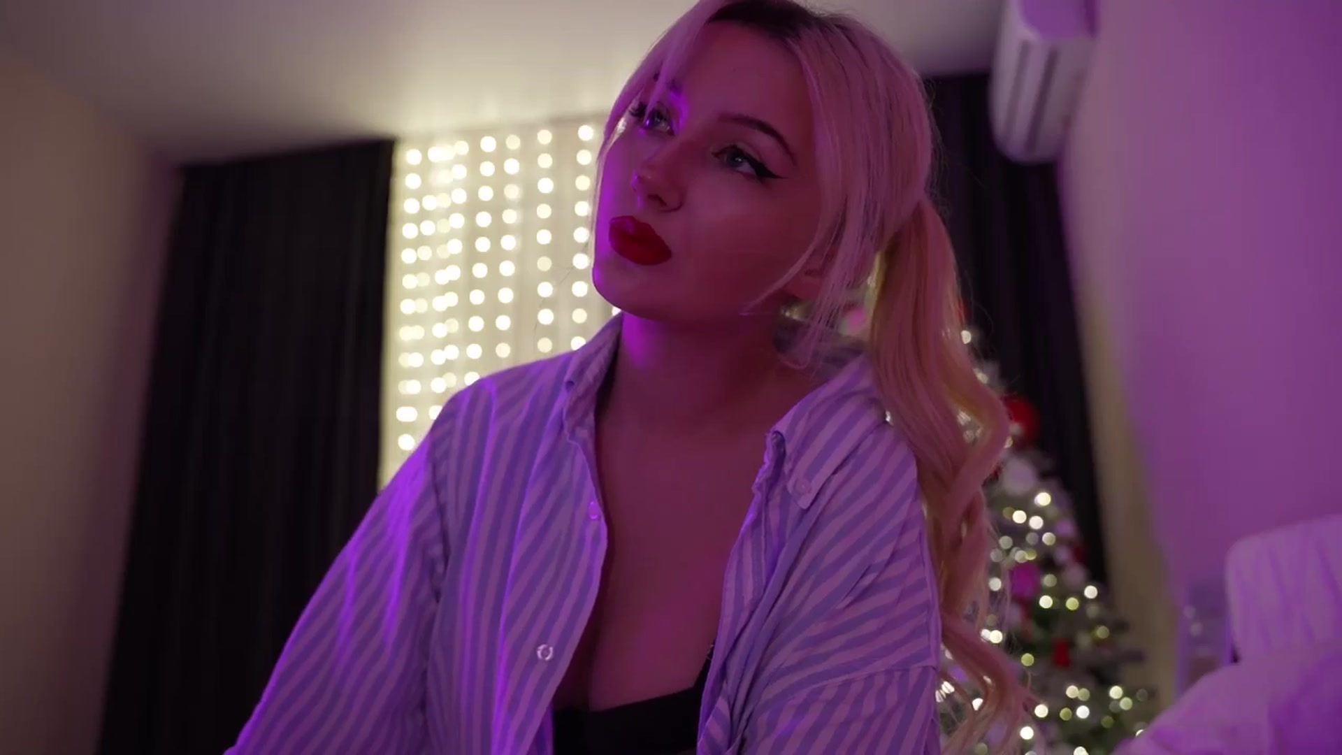 Gallery image thumbnail from Catch_Me's myfreecams stream on, 12/29/2025, 20:04 image 3 of 20