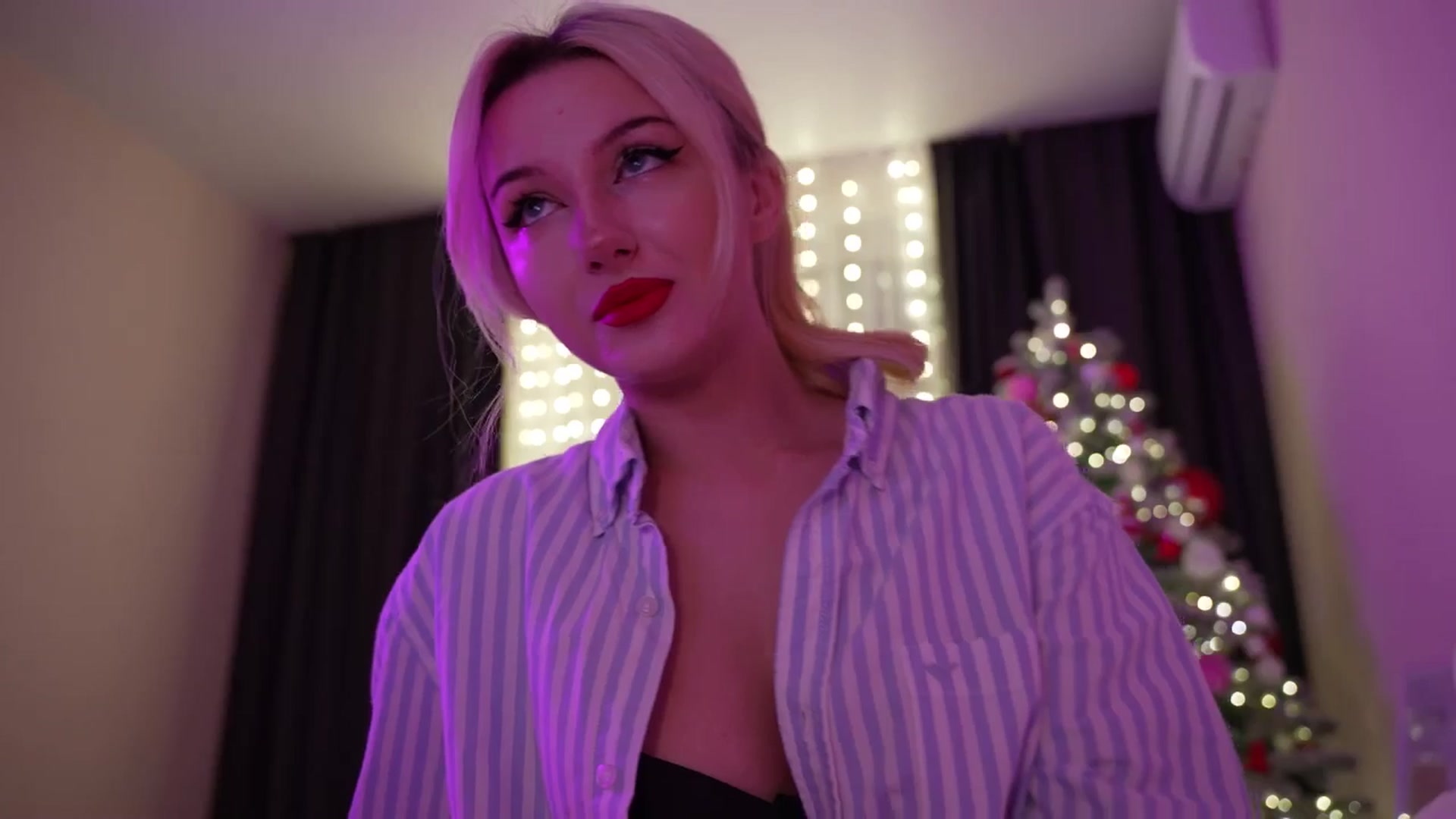 Gallery image thumbnail from Catch_Me's myfreecams stream on, 12/29/2025, 20:04 image 11 of 20