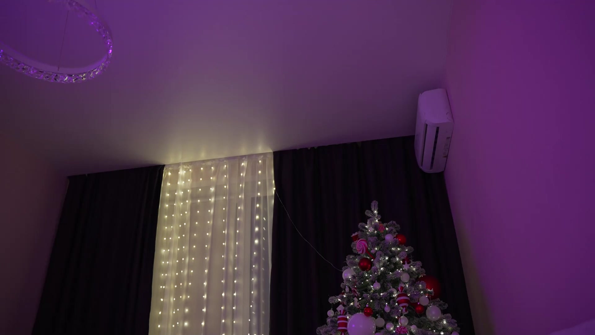 Gallery image thumbnail from Catch_Me's myfreecams stream on, 12/30/2025, 19:17 image 20 of 20