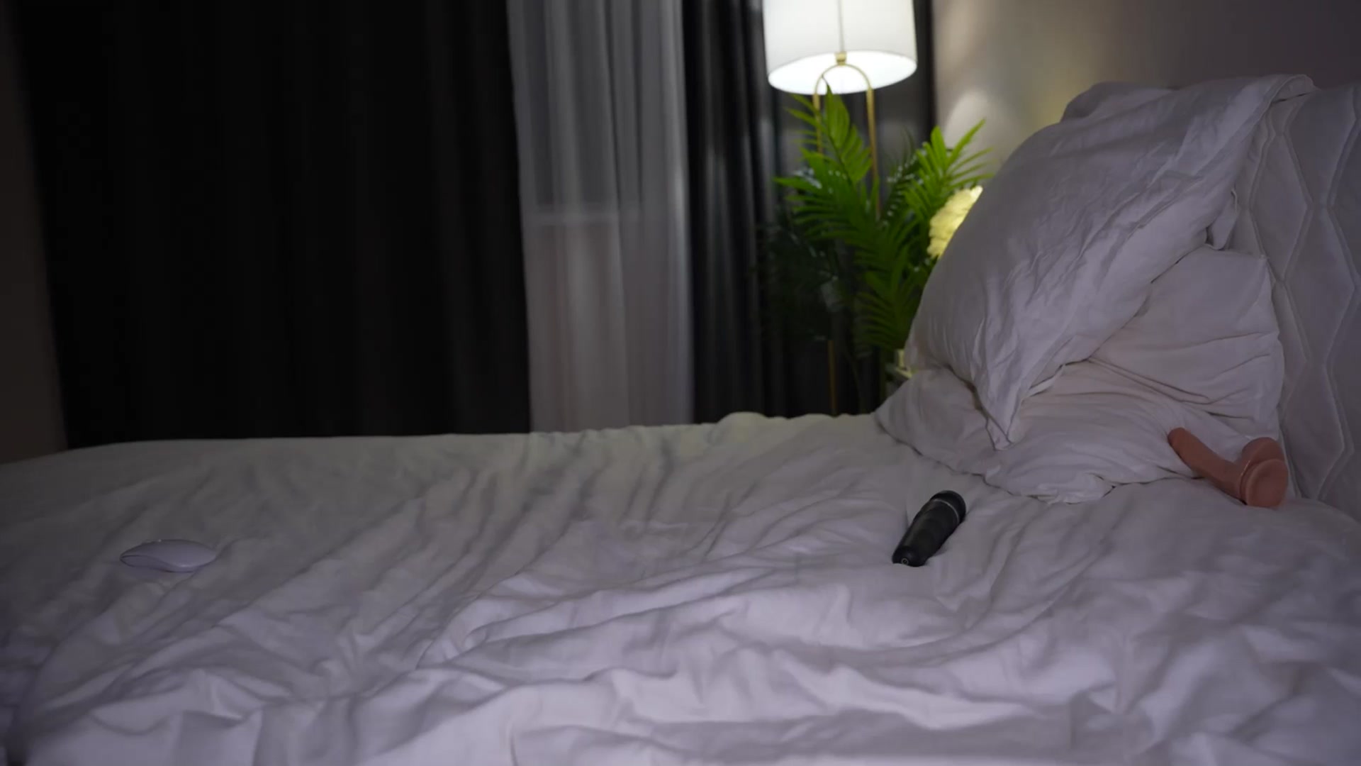 Gallery image thumbnail from Catch_Me's myfreecams stream on, 04/18/2026, 23:56 image 6 of 20