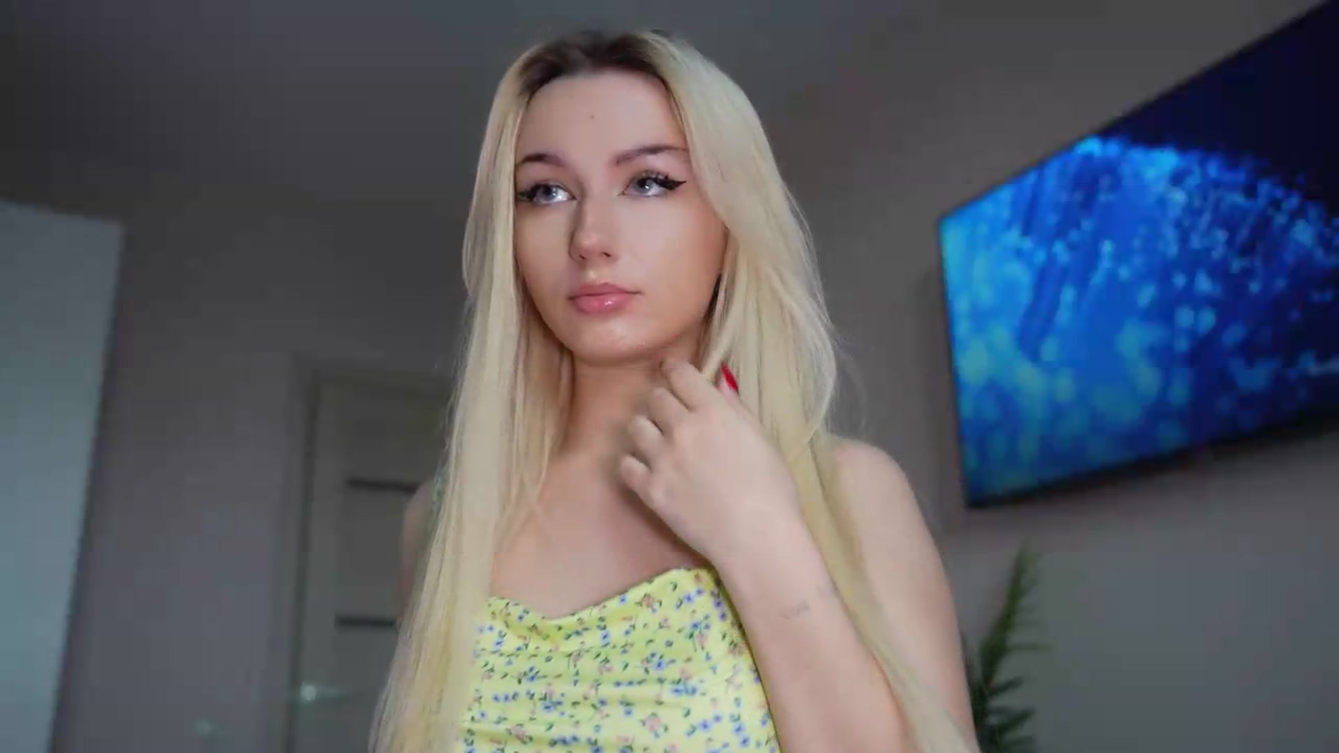 Gallery image thumbnail from Catch_Me's myfreecams stream on, 05/30/2026, 14:56 image 4 of 20