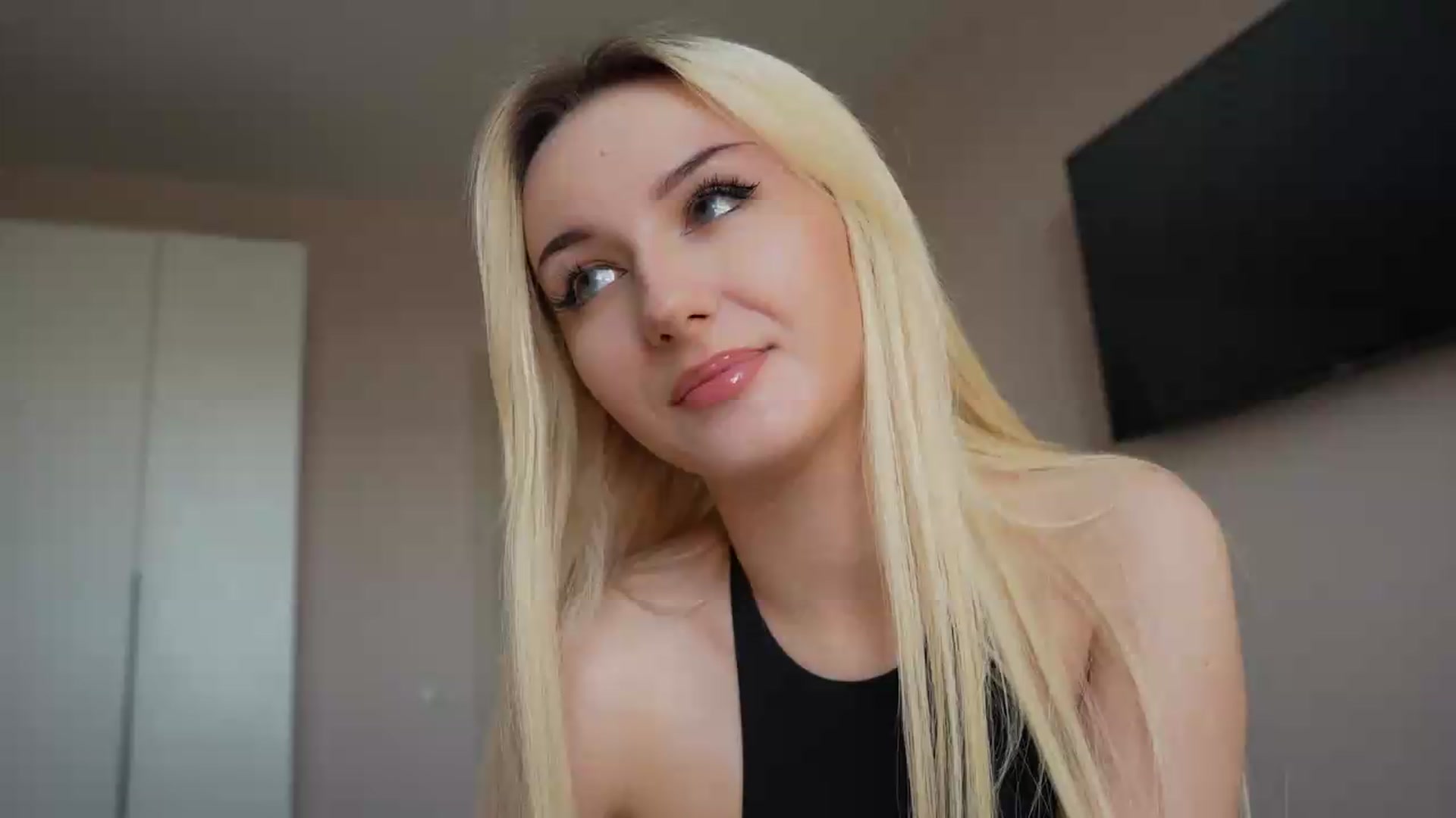 Gallery image thumbnail from Catch_Me's myfreecams stream on, 06/02/2026, 14:56 image 1 of 20