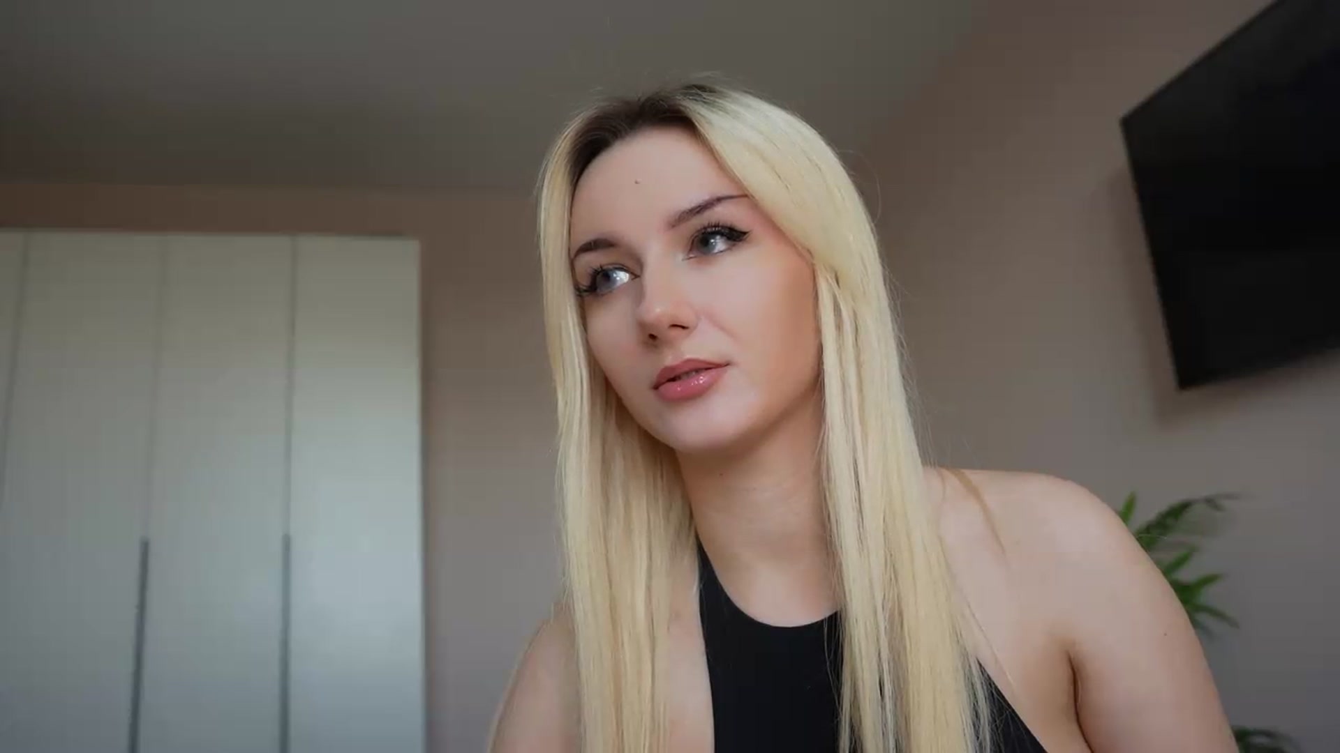 Gallery image thumbnail from Catch_Me's myfreecams stream on, 06/02/2026, 14:56 image 5 of 20