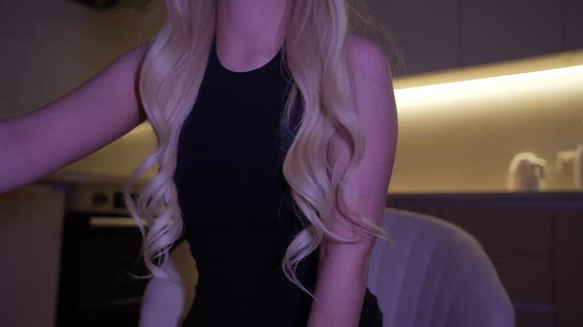 Gallery image thumbnail from Catch_Me's myfreecams stream on, 06/03/2026, 22:27 image 6 of 20