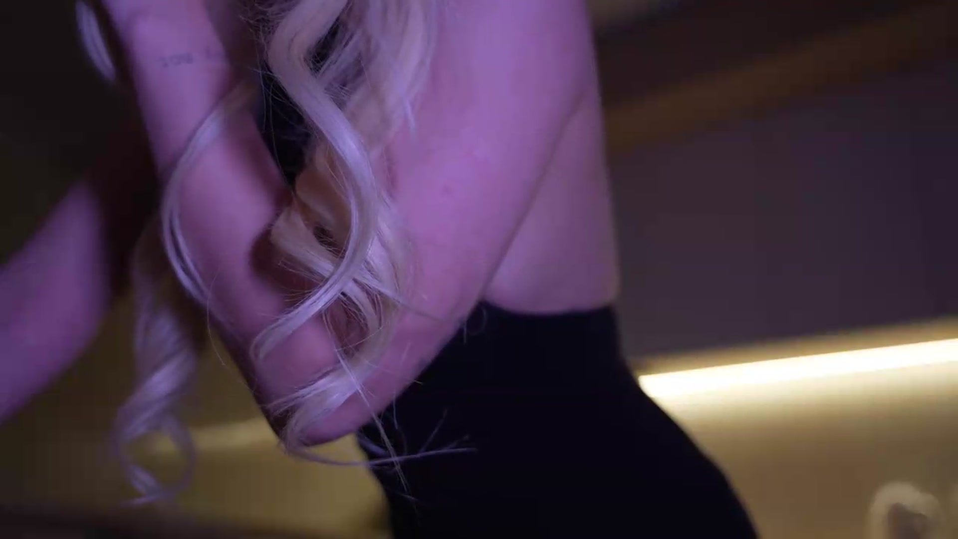 Gallery image thumbnail from Catch_Me's myfreecams stream on, 06/03/2026, 22:27 image 17 of 20