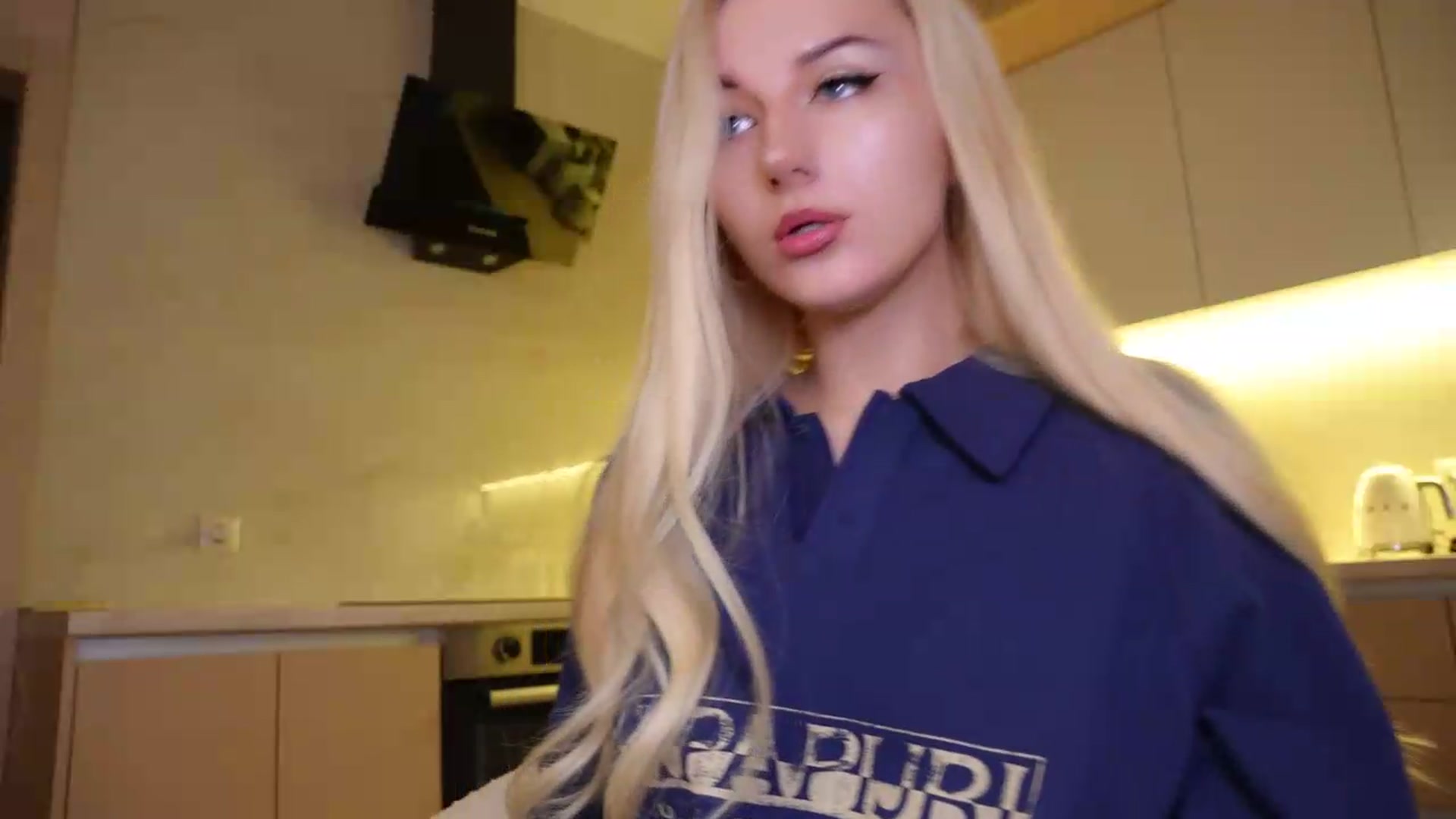 Gallery image thumbnail from Catch_Me's myfreecams stream on, 06/22/2026, 23:06 image 10 of 20
