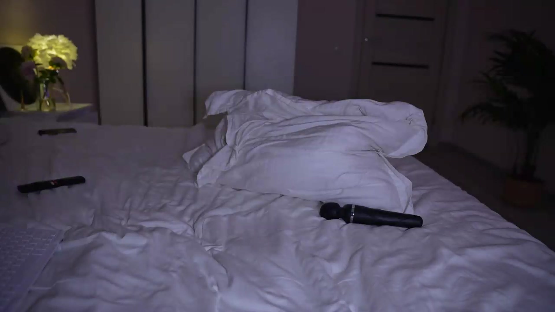 Gallery image thumbnail from Catch_Me's myfreecams stream on, 06/25/2026, 18:25 image 10 of 20