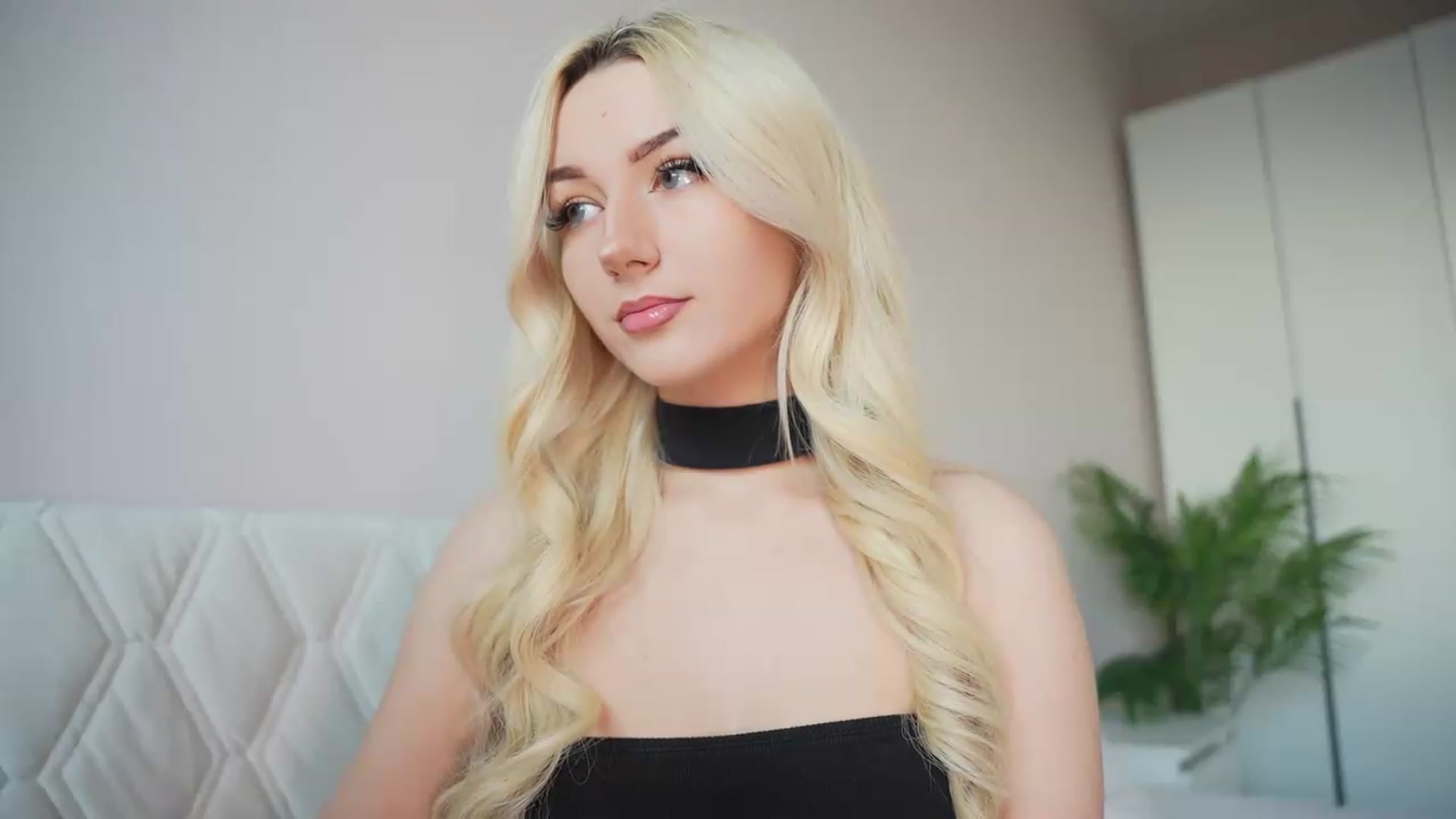 Gallery image thumbnail from Catch_Me's myfreecams stream on, 07/30/2026, 16:04 image 10 of 20