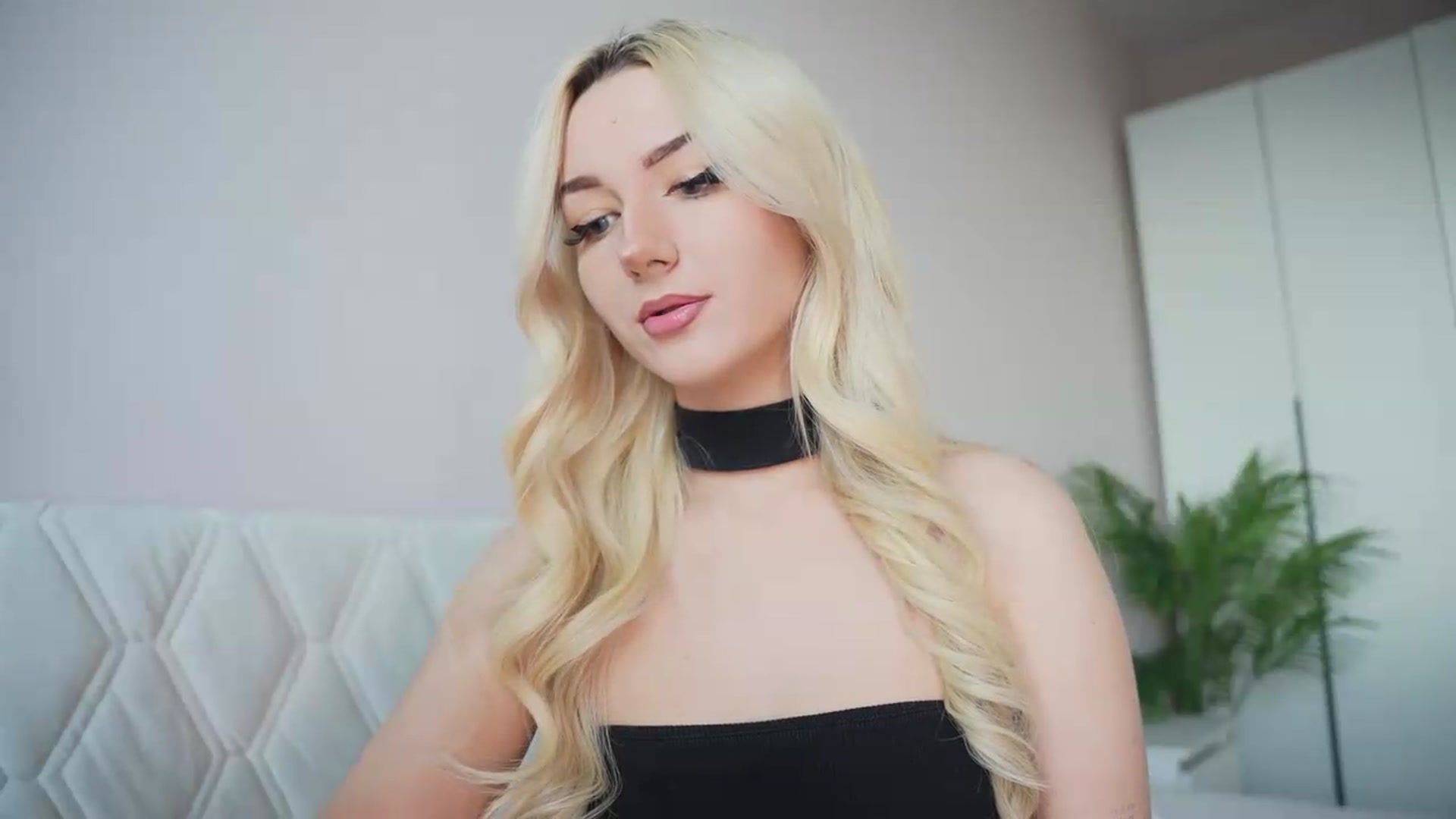 Gallery image thumbnail from Catch_Me's myfreecams stream on, 07/30/2026, 16:04 image 3 of 20