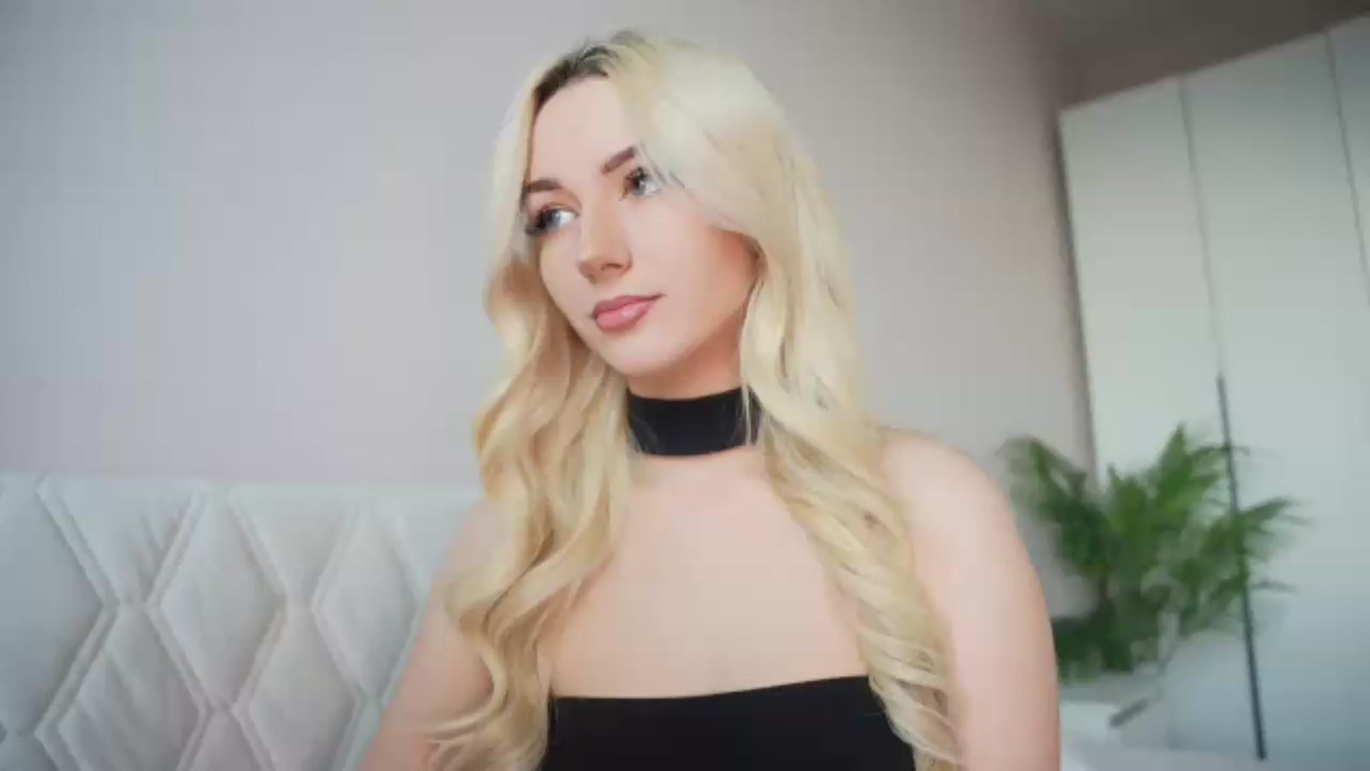 Gallery image thumbnail from Catch_Me's myfreecams stream on, 07/30/2026, 16:04 image 5 of 20
