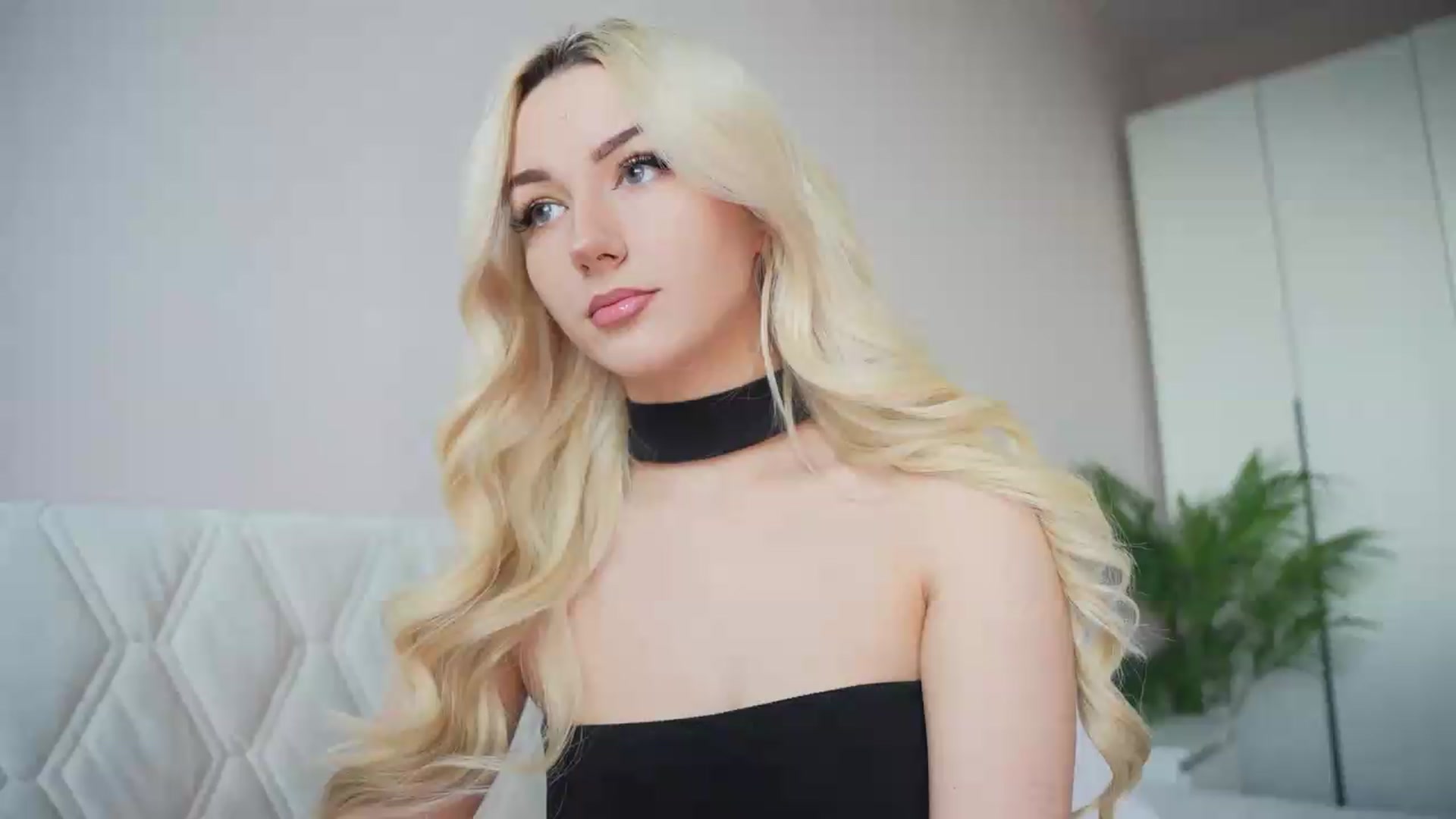Gallery image thumbnail from Catch_Me's myfreecams stream on, 07/30/2026, 16:04 image 1 of 20