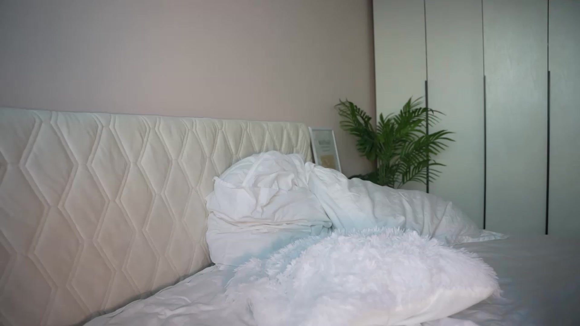 Gallery image thumbnail from Catch_Me's myfreecams stream on, 07/30/2026, 16:04 image 15 of 20