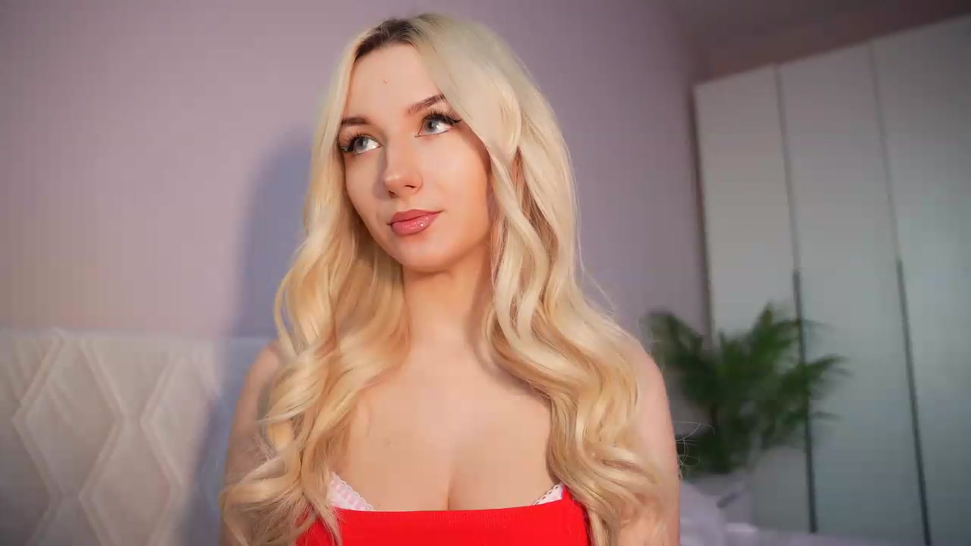 Gallery image thumbnail from Catch_Me's myfreecams stream on, 07/31/2026, 16:53 image 3 of 20