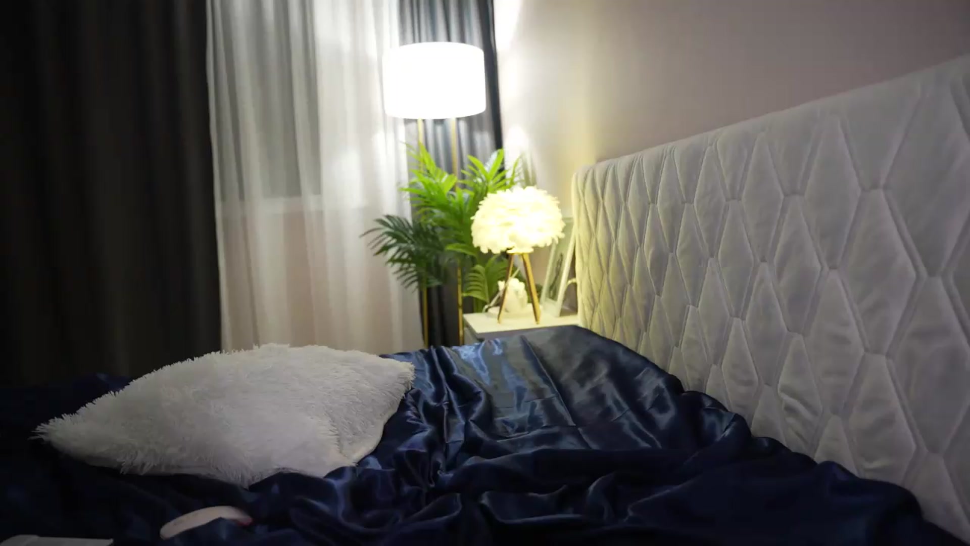 Gallery image thumbnail from Catch_Me's myfreecams stream on, 08/08/2026, 18:53 image 13 of 20