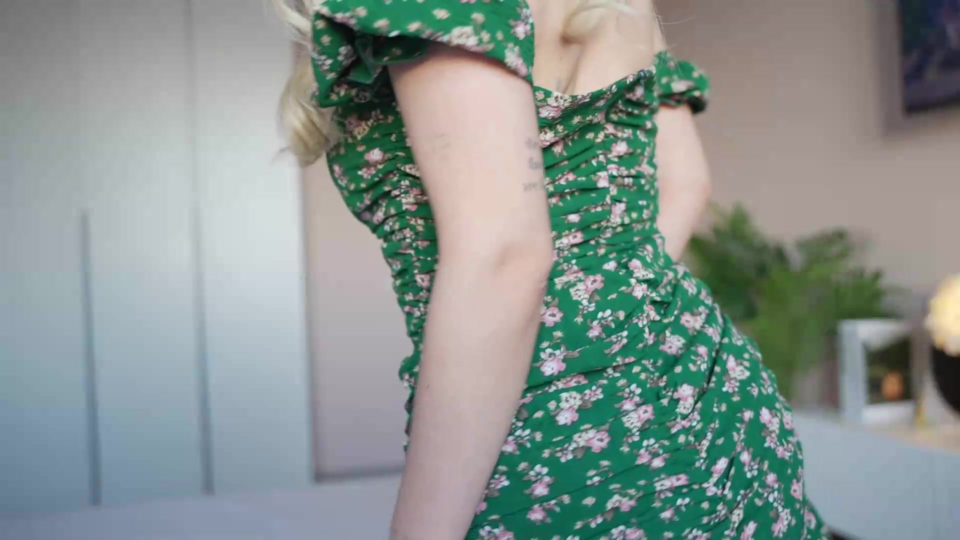 Gallery image thumbnail from Catch_Me's myfreecams stream on, 08/22/2026, 15:47 image 10 of 20