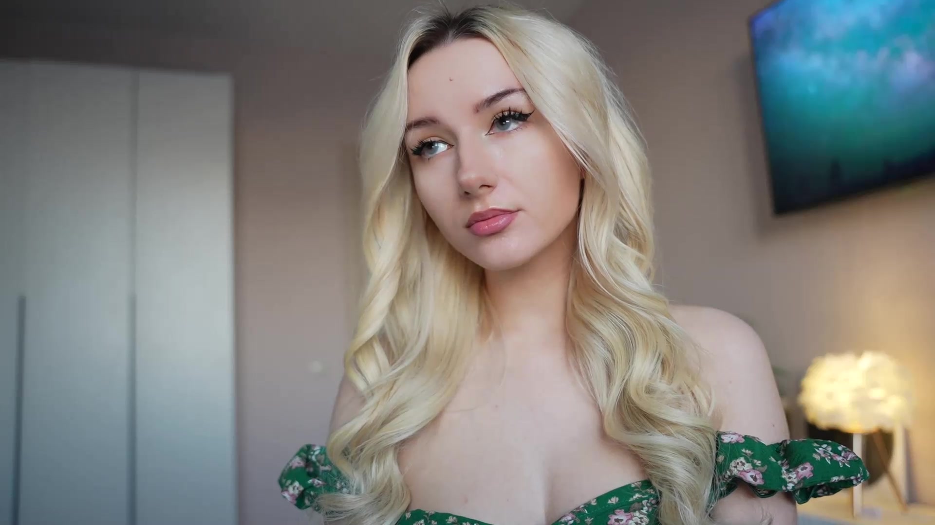 Gallery image thumbnail from Catch_Me's myfreecams stream on, 08/22/2026, 15:47 image 20 of 20