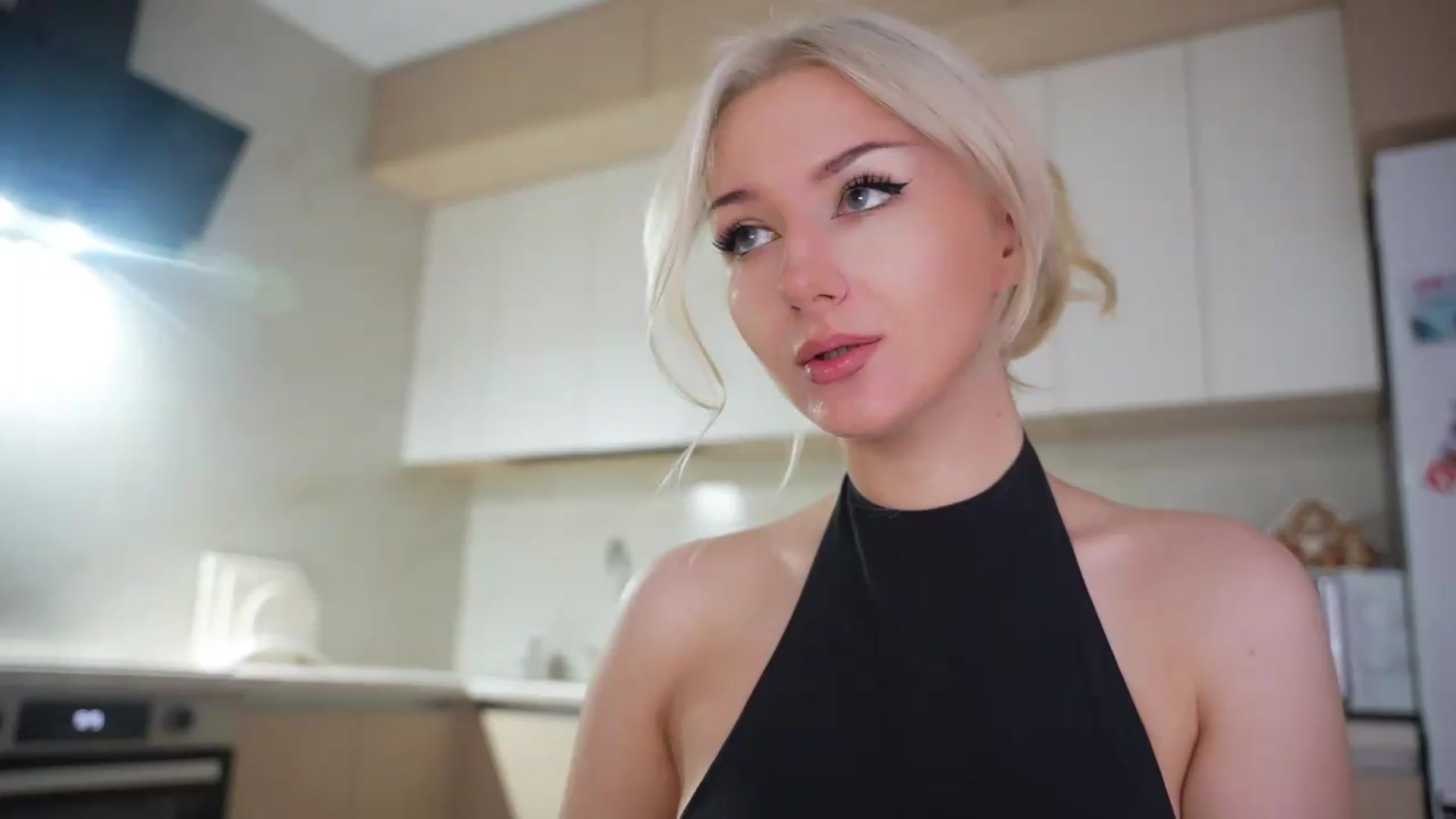 Gallery image thumbnail from Catch_Me's myfreecams stream on, 08/30/2026, 23:01 image 2 of 20