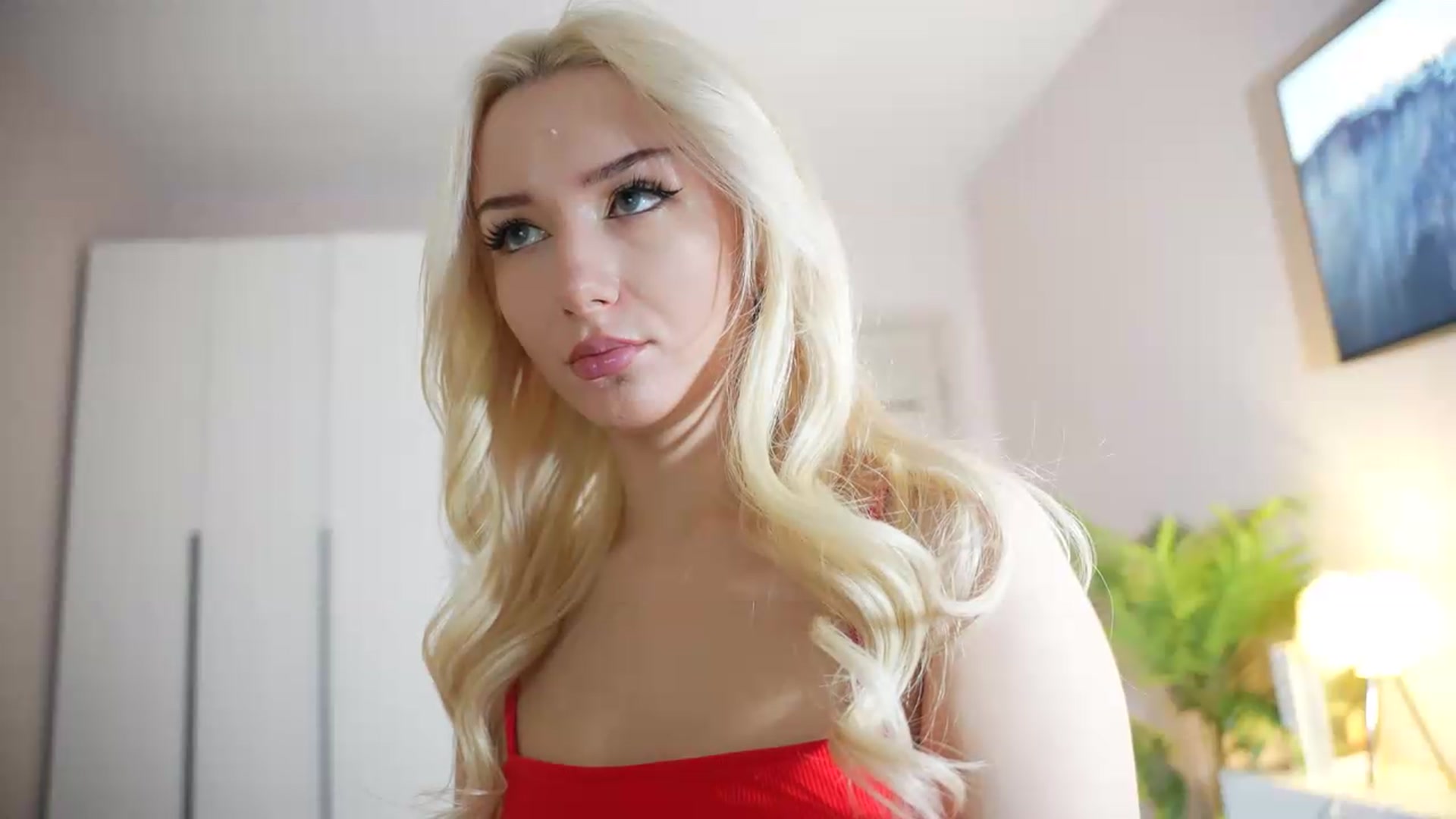Gallery image thumbnail from Catch_Me's myfreecams stream on, 09/08/2026, 16:34 image 2 of 20