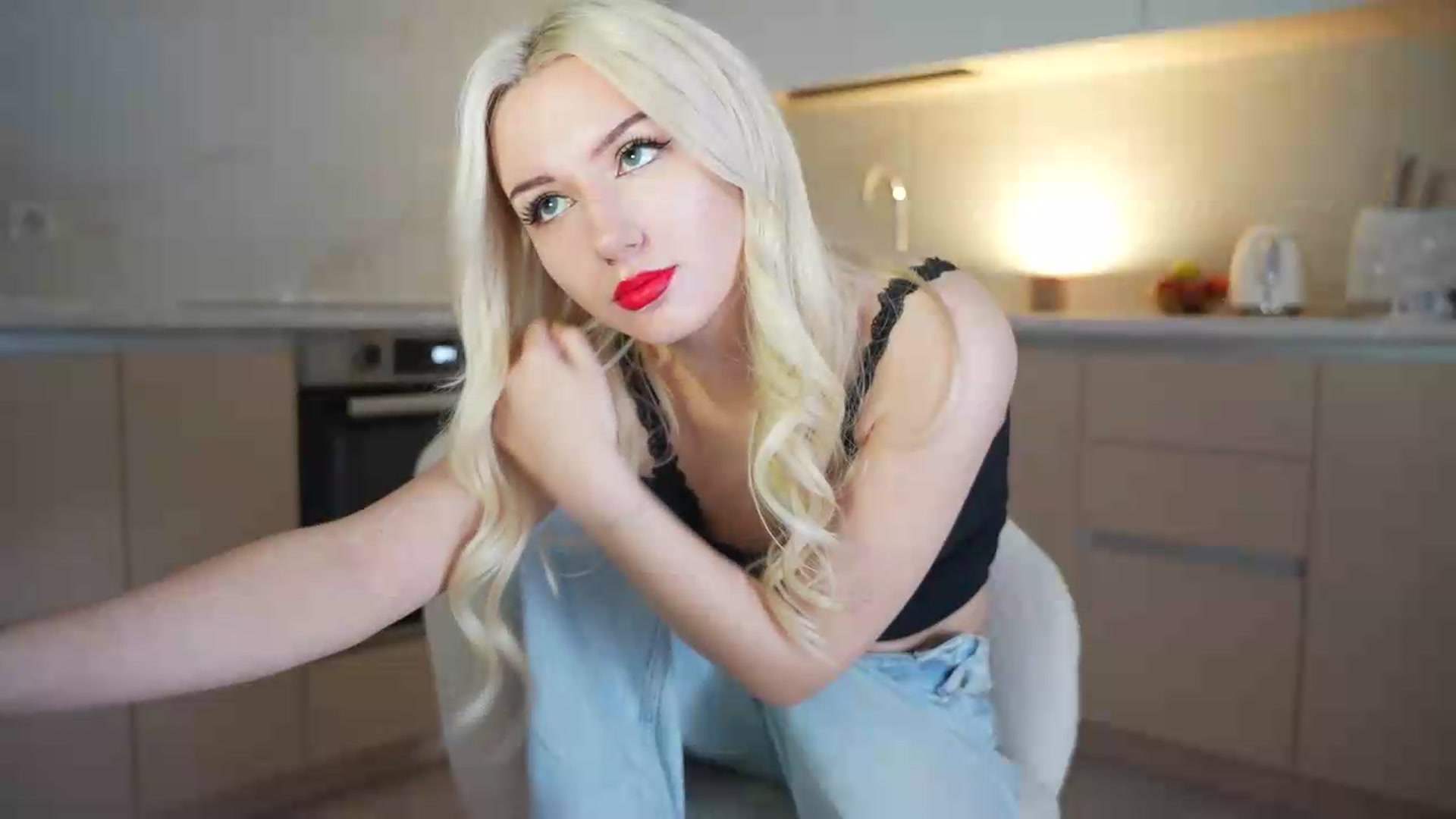 Gallery image thumbnail from Catch_Me's myfreecams stream on, 09/08/2026, 22:53 image 7 of 20