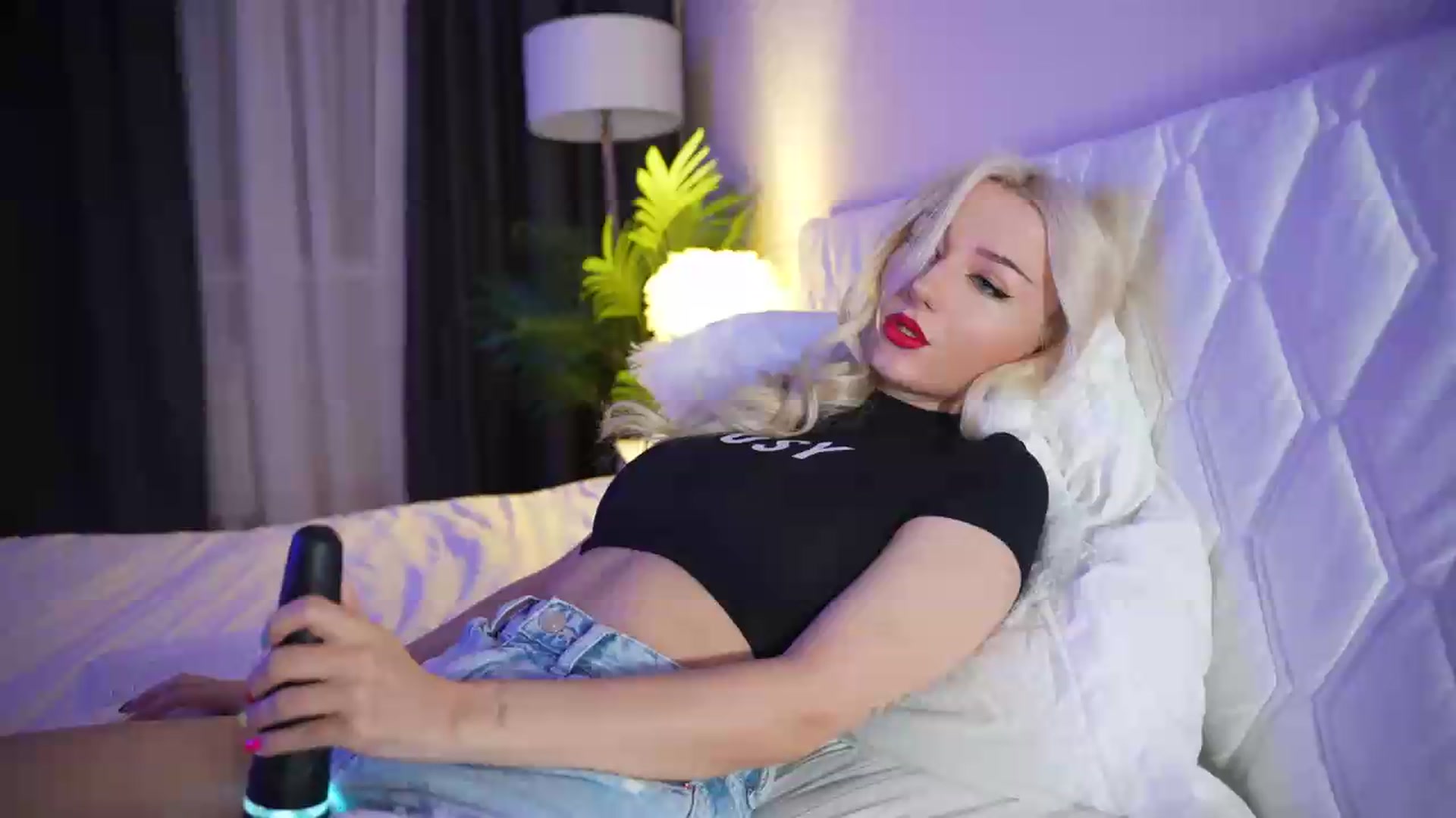 Gallery image thumbnail from Catch_Me's myfreecams stream on, 09/09/2026, 23:04 image 1 of 20