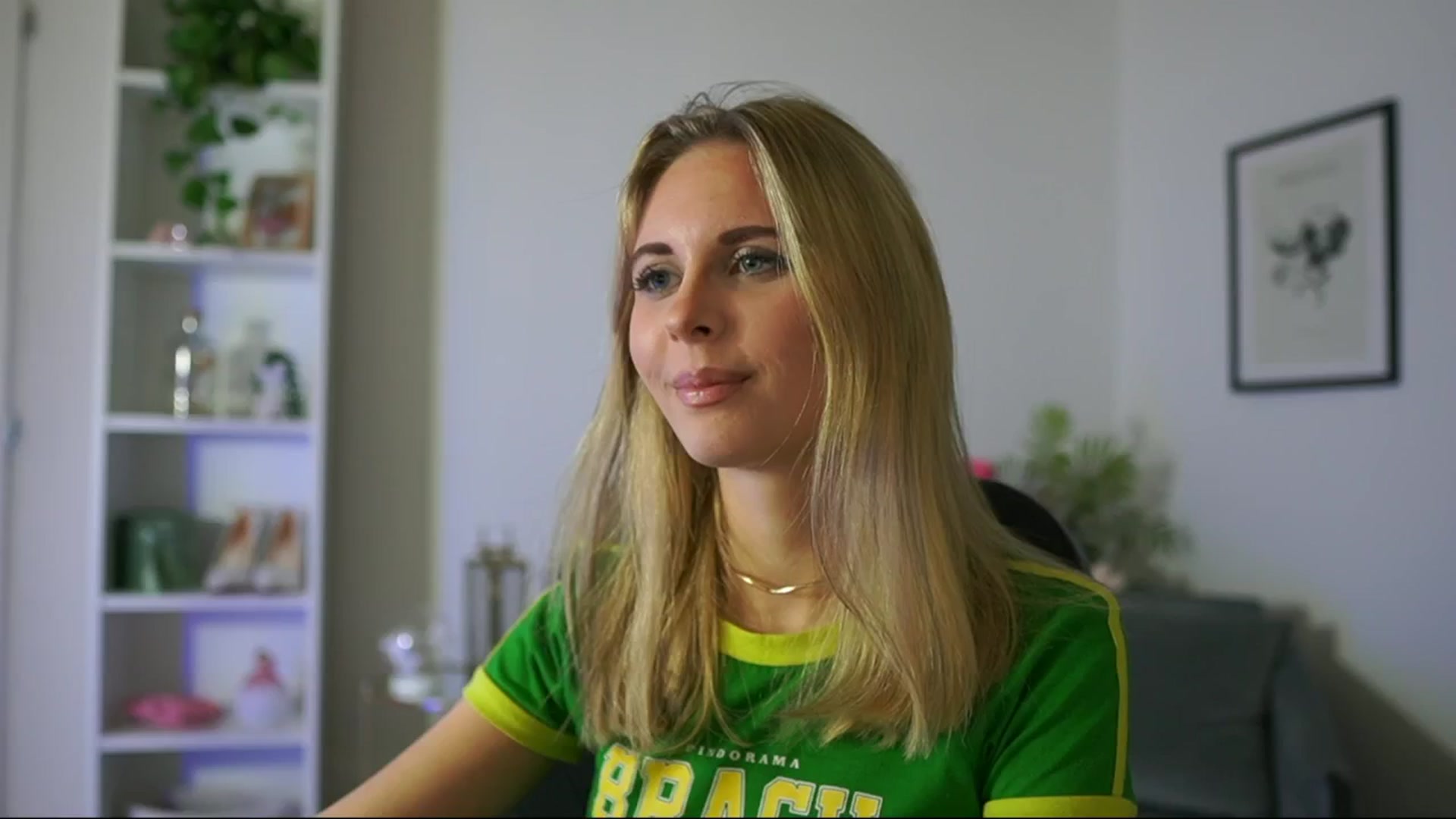 Gallery image thumbnail from Catecrago_'s myfreecams stream on, 02/08/2025, 15:01 image 3 of 20