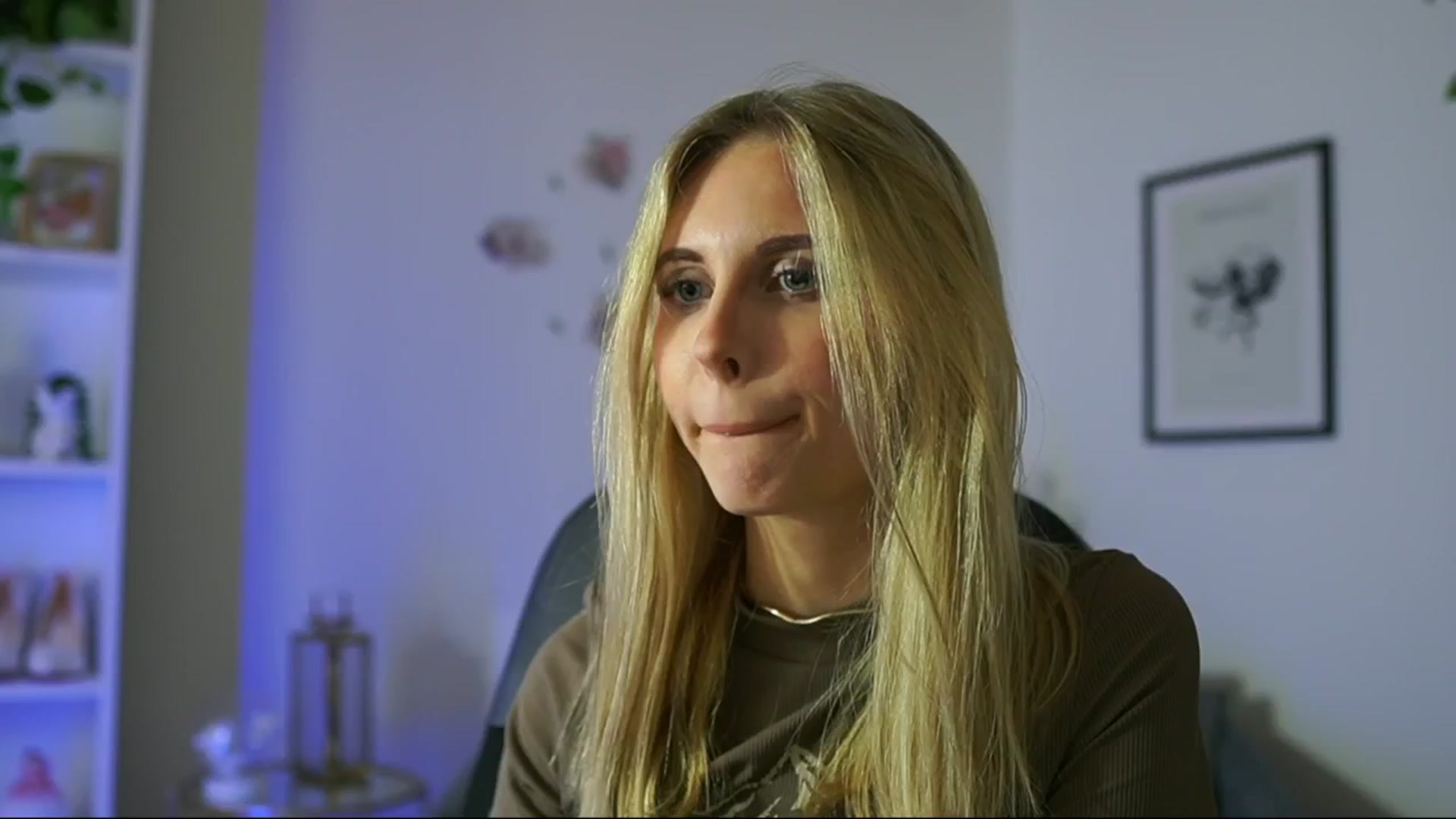 Gallery image thumbnail from Catecrago_'s myfreecams stream on, 02/13/2025, 16:22 image 15 of 20