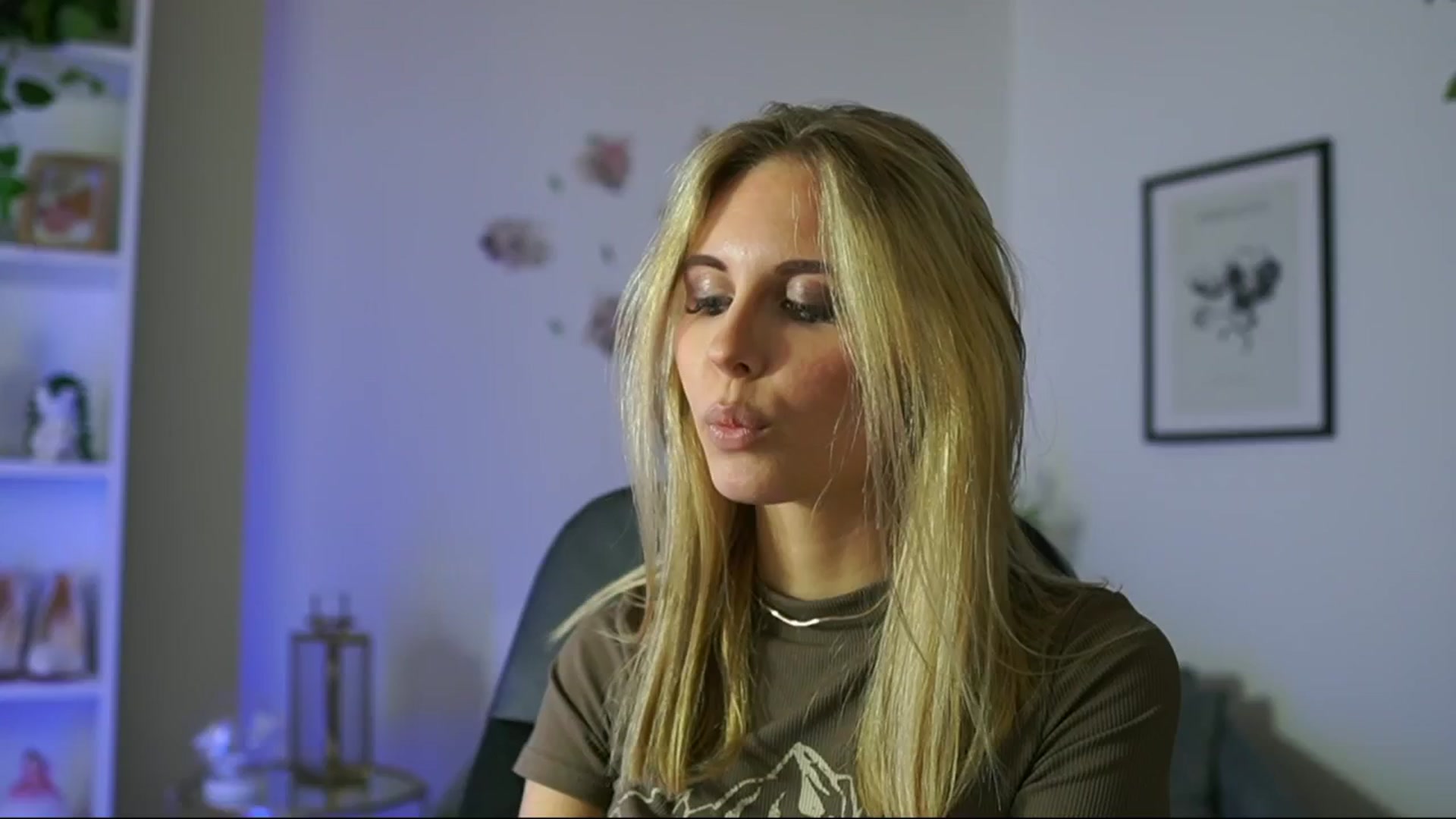 Gallery image thumbnail from Catecrago_'s myfreecams stream on, 02/13/2025, 18:05 image 19 of 20