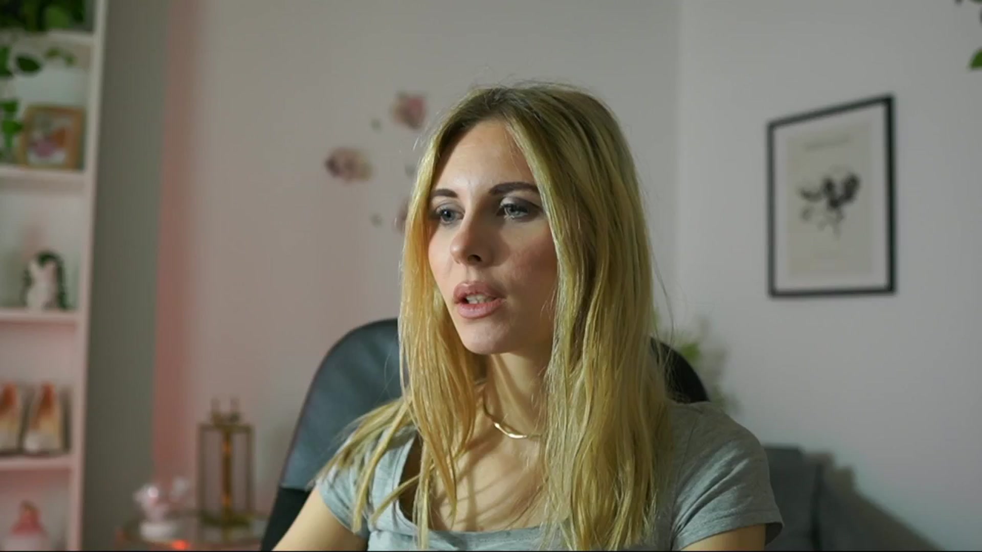 Gallery image thumbnail from Catecrago_'s myfreecams stream on, 02/14/2025, 09:53 image 12 of 20