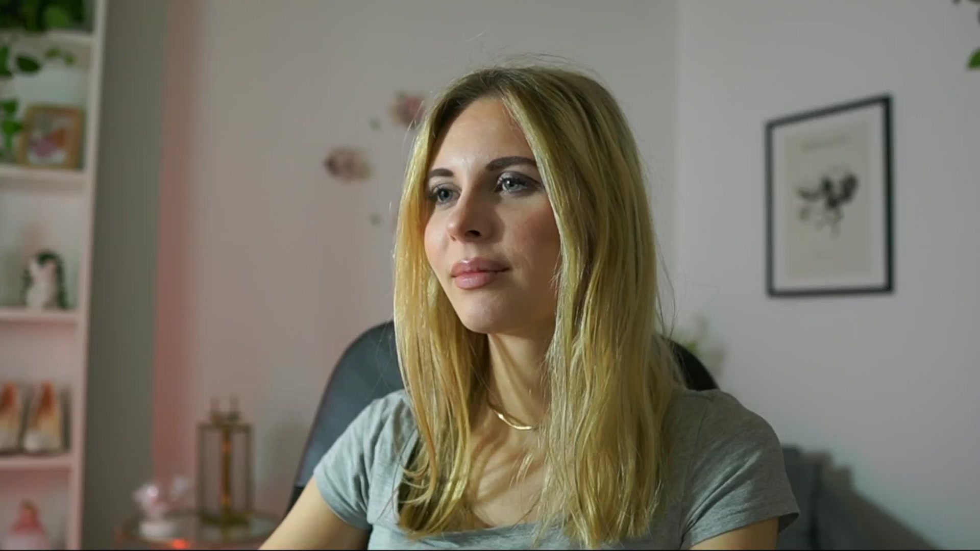 Gallery image thumbnail from Catecrago_'s myfreecams stream on, 02/14/2025, 09:53 image 8 of 20