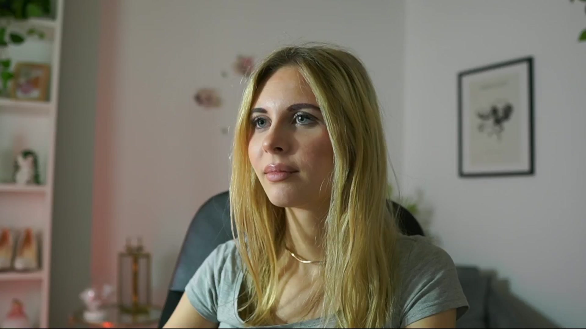 Gallery image thumbnail from Catecrago_'s myfreecams stream on, 02/14/2025, 09:53 image 10 of 20