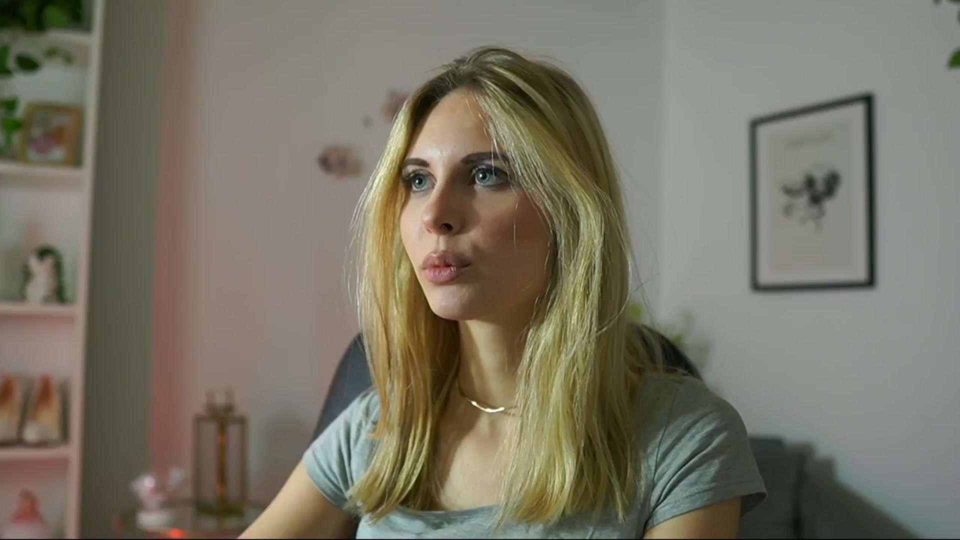 Gallery image thumbnail from Catecrago_'s myfreecams stream on, 02/14/2025, 09:53 image 14 of 20