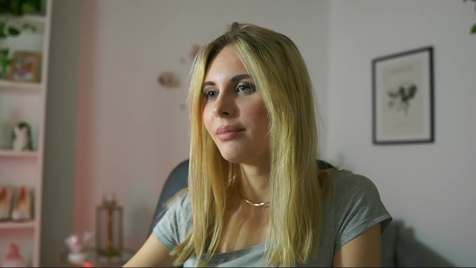 Gallery image thumbnail from Catecrago_'s myfreecams stream on, 02/14/2025, 12:25 image 19 of 20
