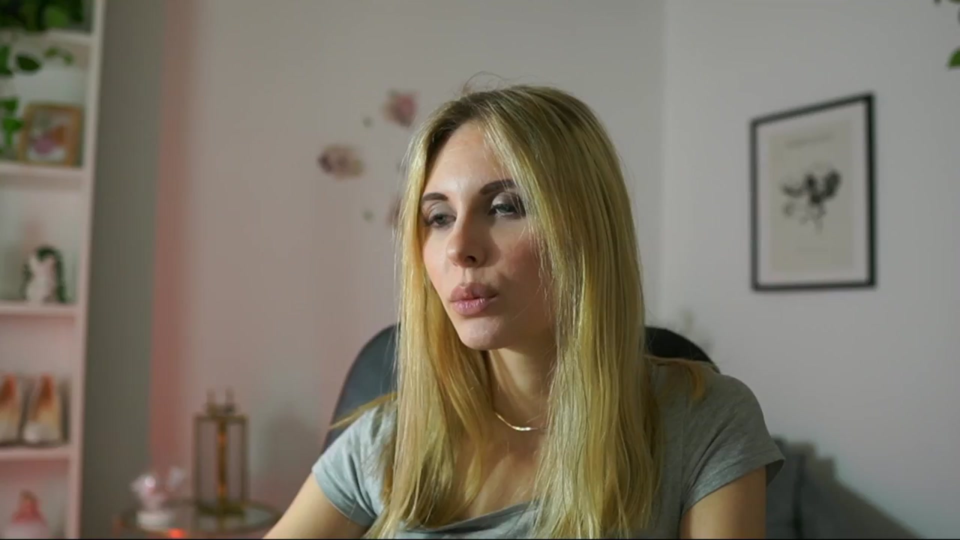 Gallery image thumbnail from Catecrago_'s myfreecams stream on, 02/14/2025, 13:36 image 12 of 20