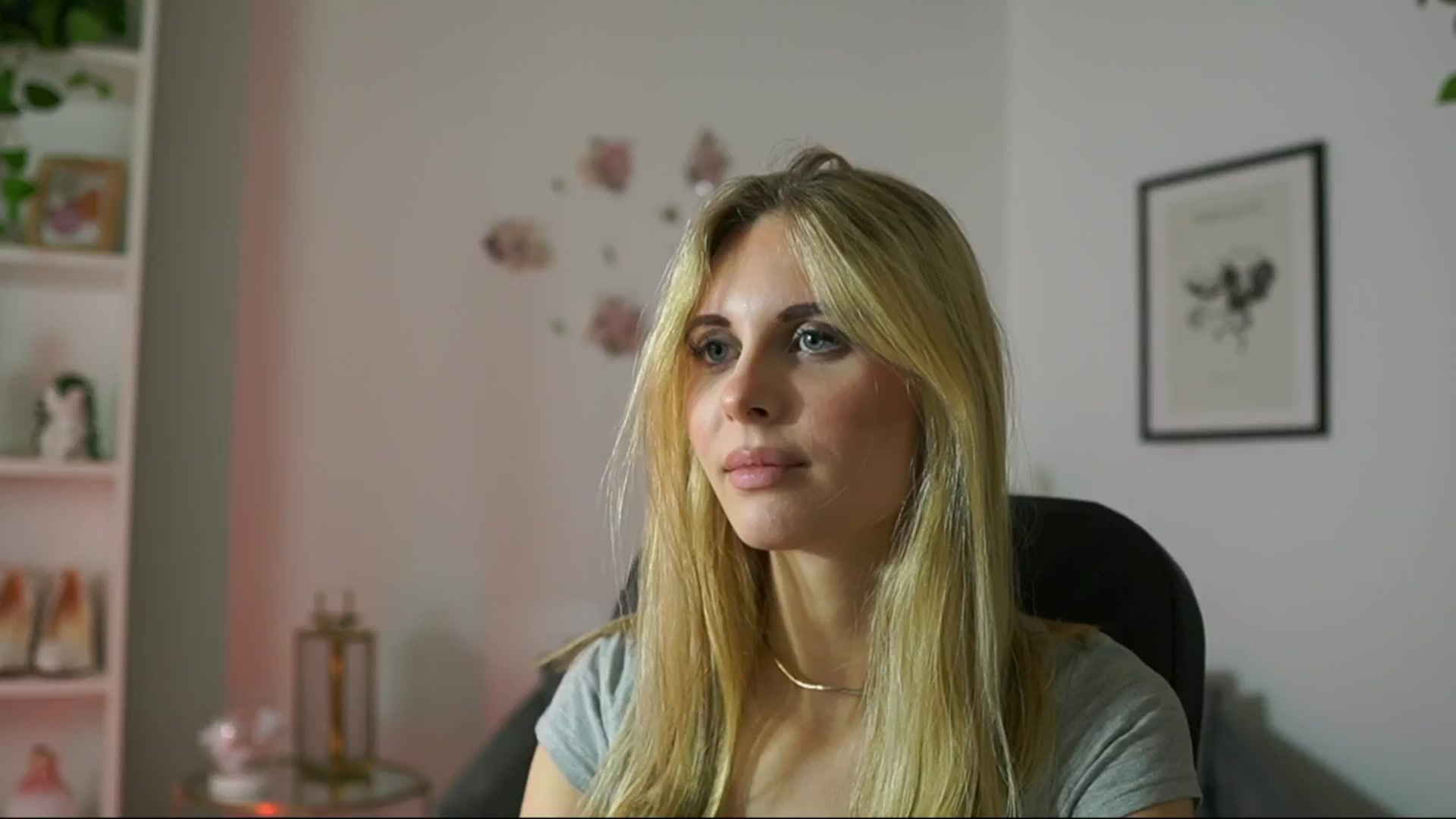 Gallery image thumbnail from Catecrago_'s myfreecams stream on, 02/14/2025, 13:36 image 17 of 20